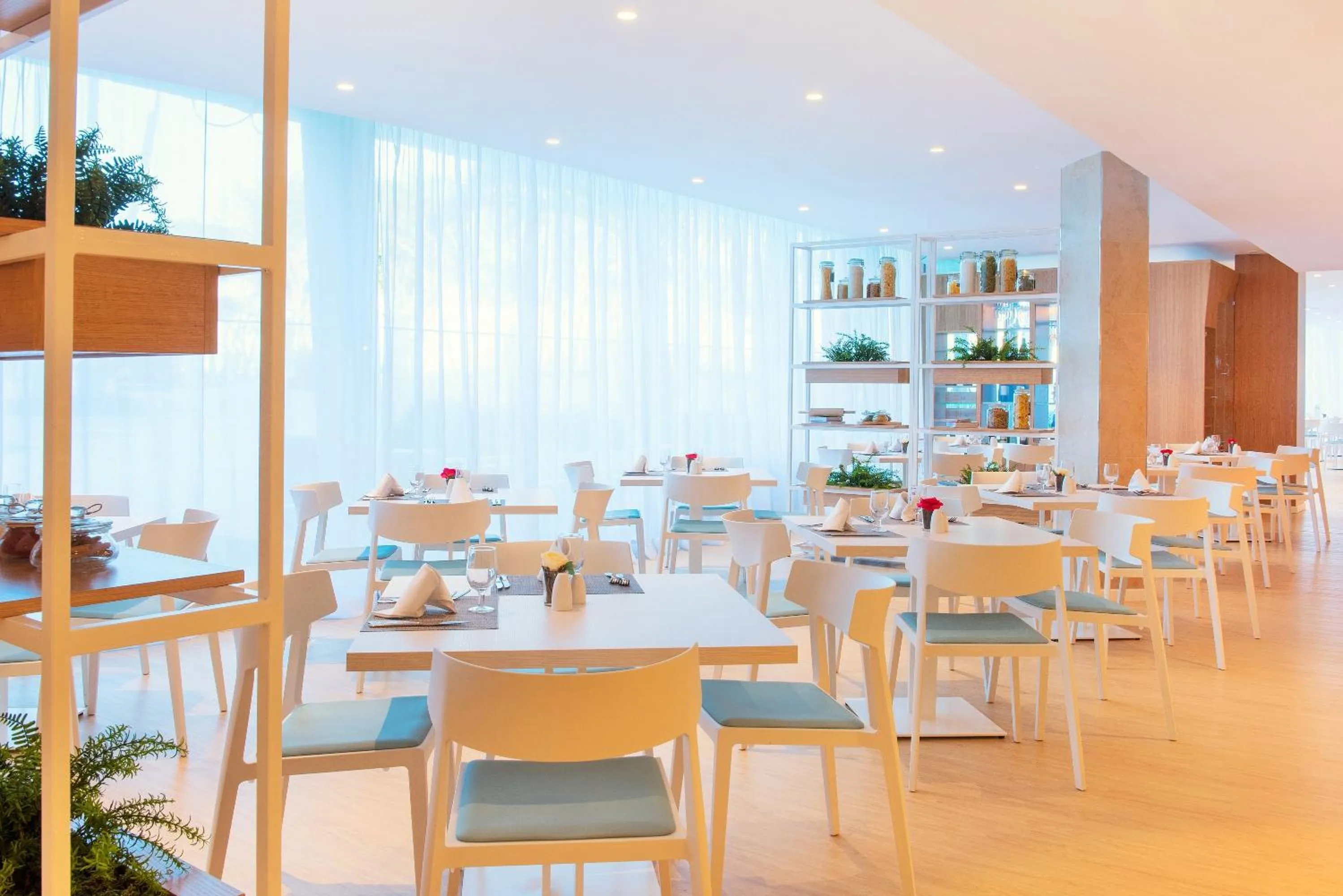 Restaurant/places to eat in Iberostar Waves Playa de Muro