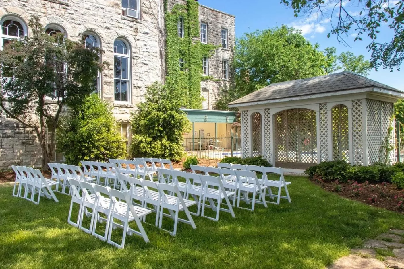 Garden in 1886 Crescent Hotel and Spa