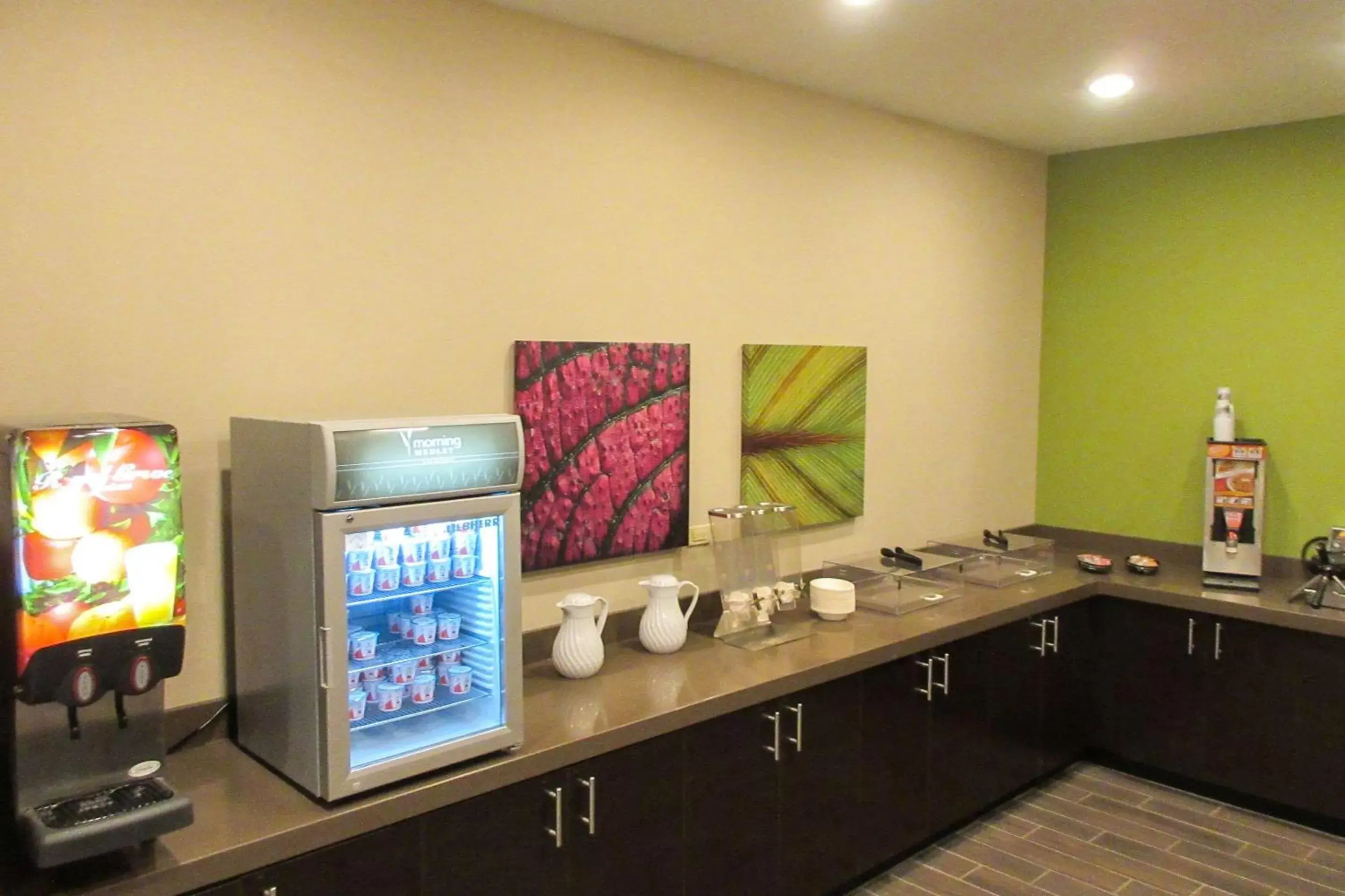 Restaurant/places to eat in MainStay Suites Spokane Airport