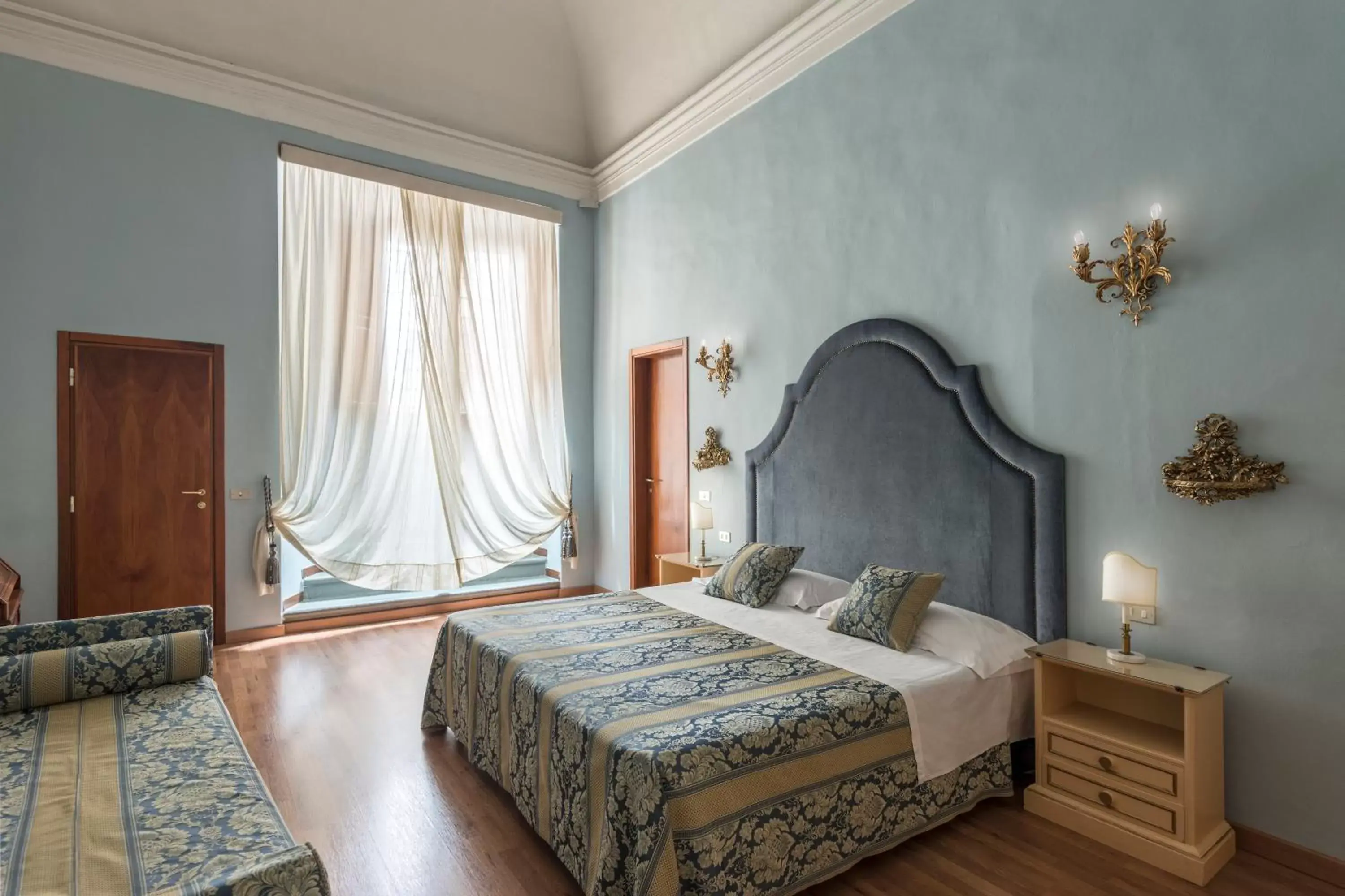 Bedroom, Bed in Hotel Palazzo dal Borgo