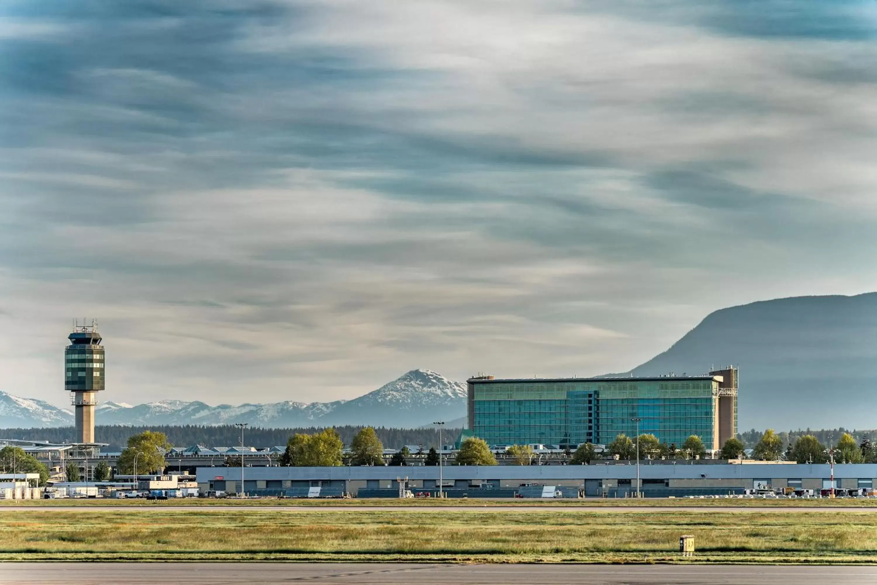 Bird's eye view, Property Building in Fairmont Vancouver Airport In-Terminal Hotel