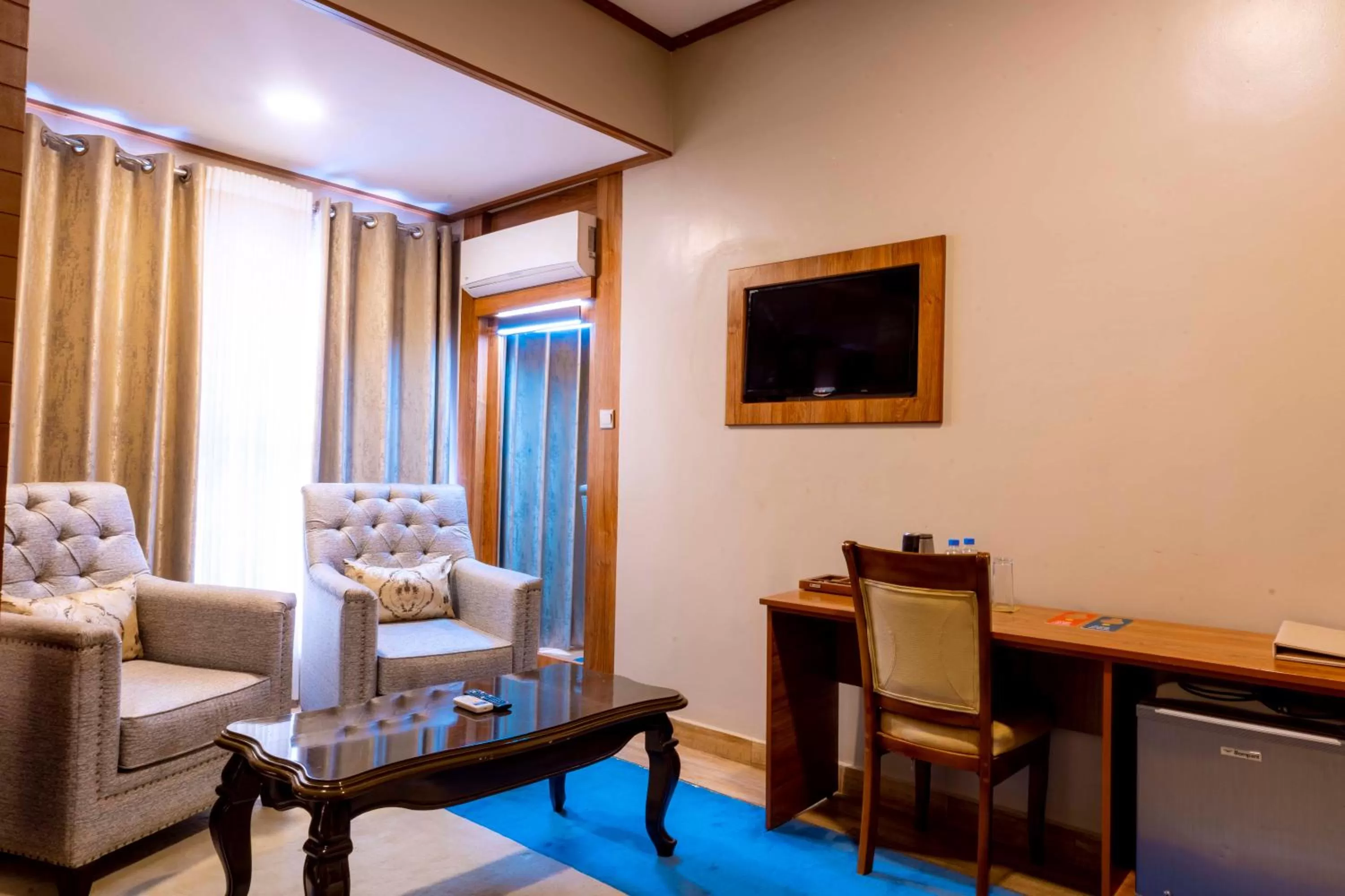 Living room in Legend Boutique Hotel