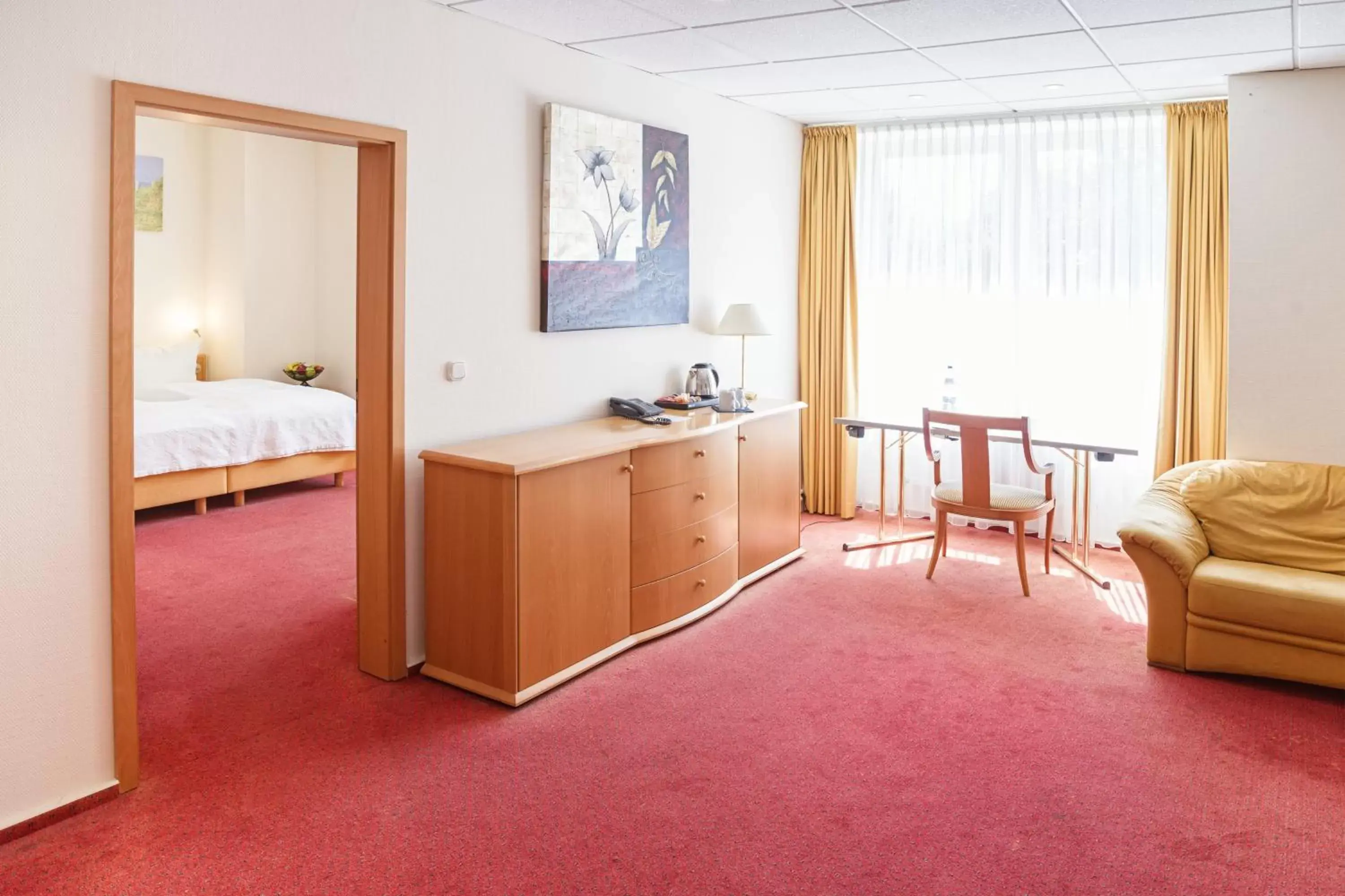 Photo of the whole room, TV/Entertainment Center in Hotel Dänischer Hof Altenholz by Tulip Inn