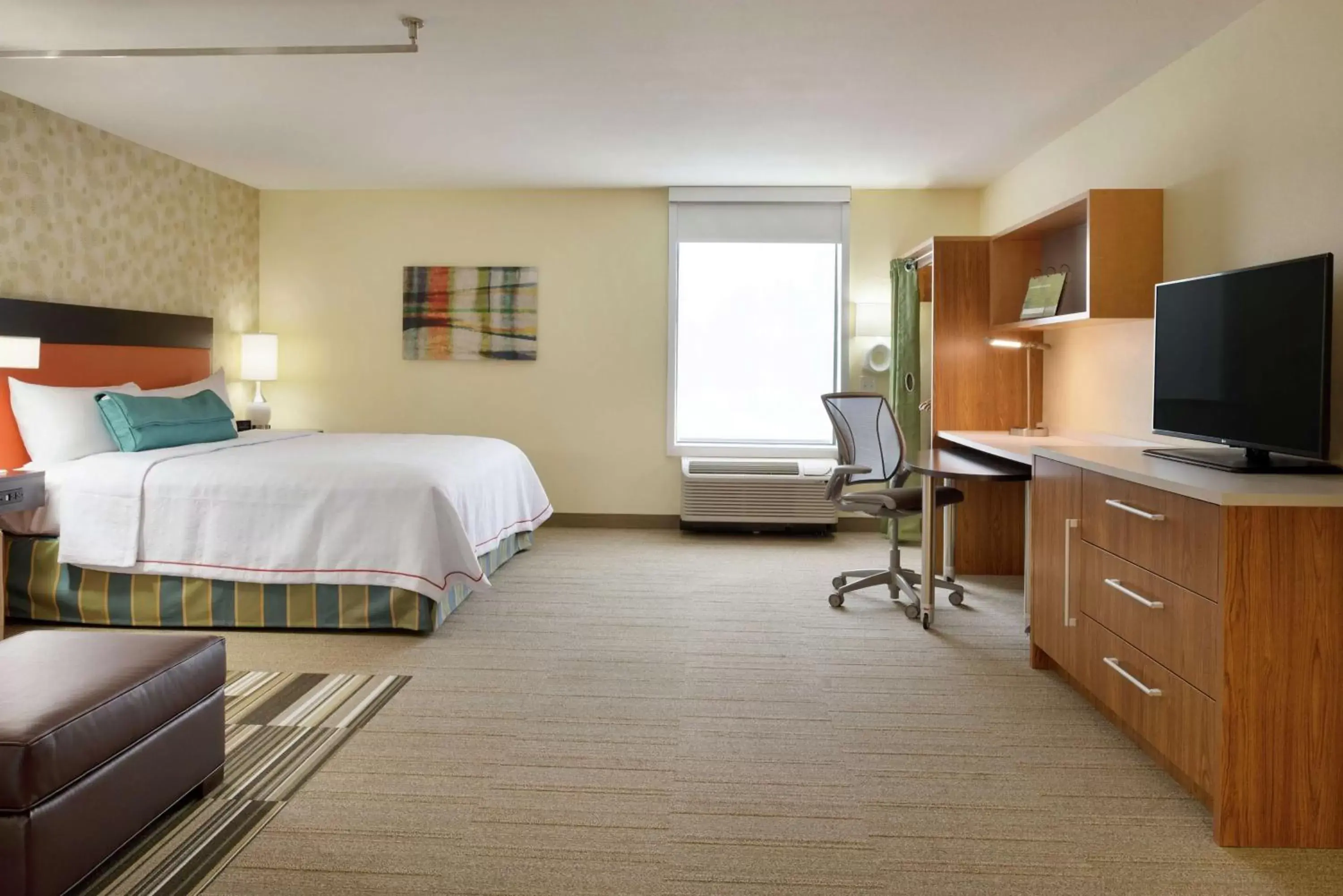 Bedroom, TV/Entertainment Center in Home2 Suites by Hilton Alexandria