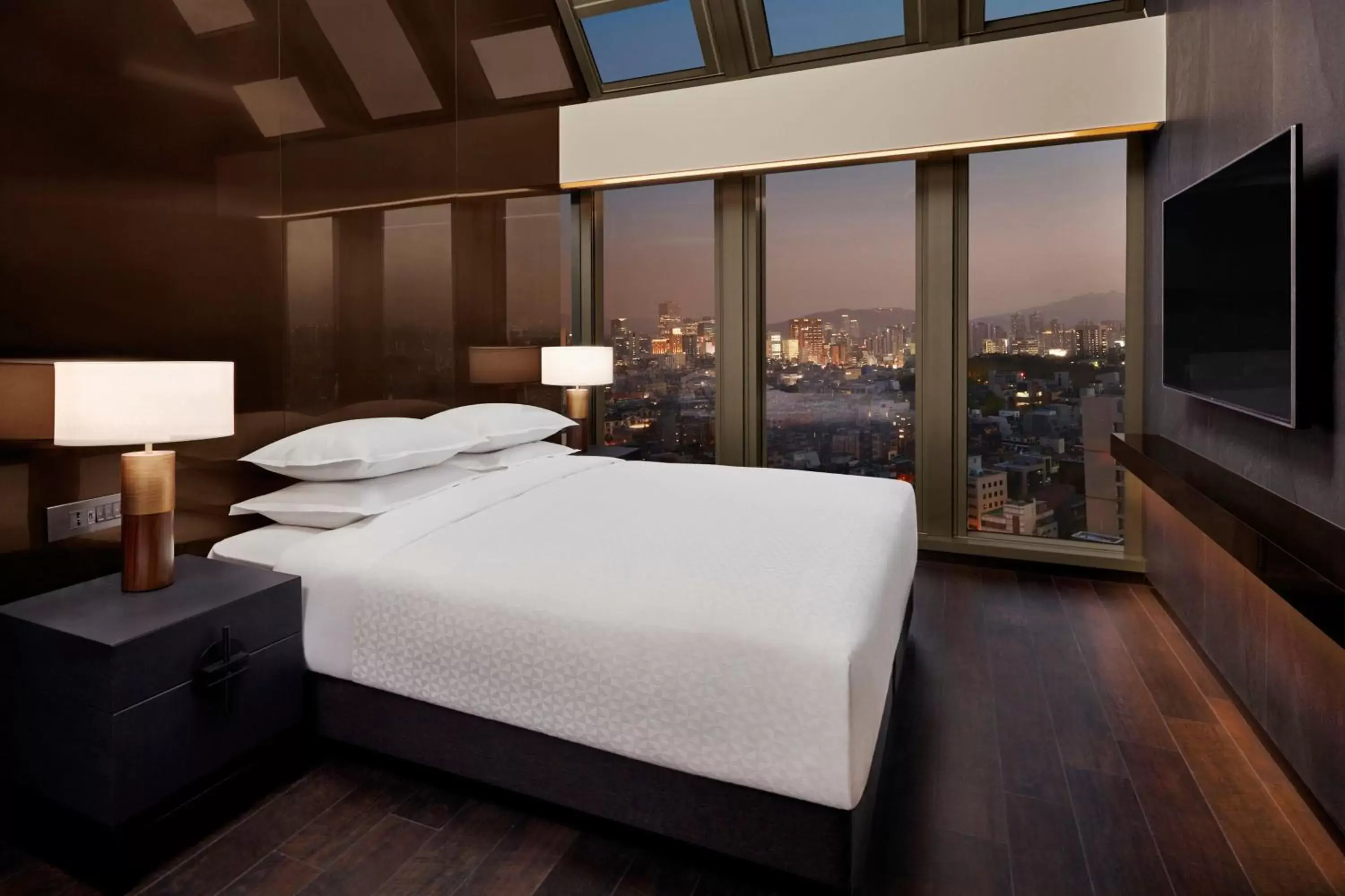 Bedroom, Bed in Four Points by Sheraton Seoul Gangnam