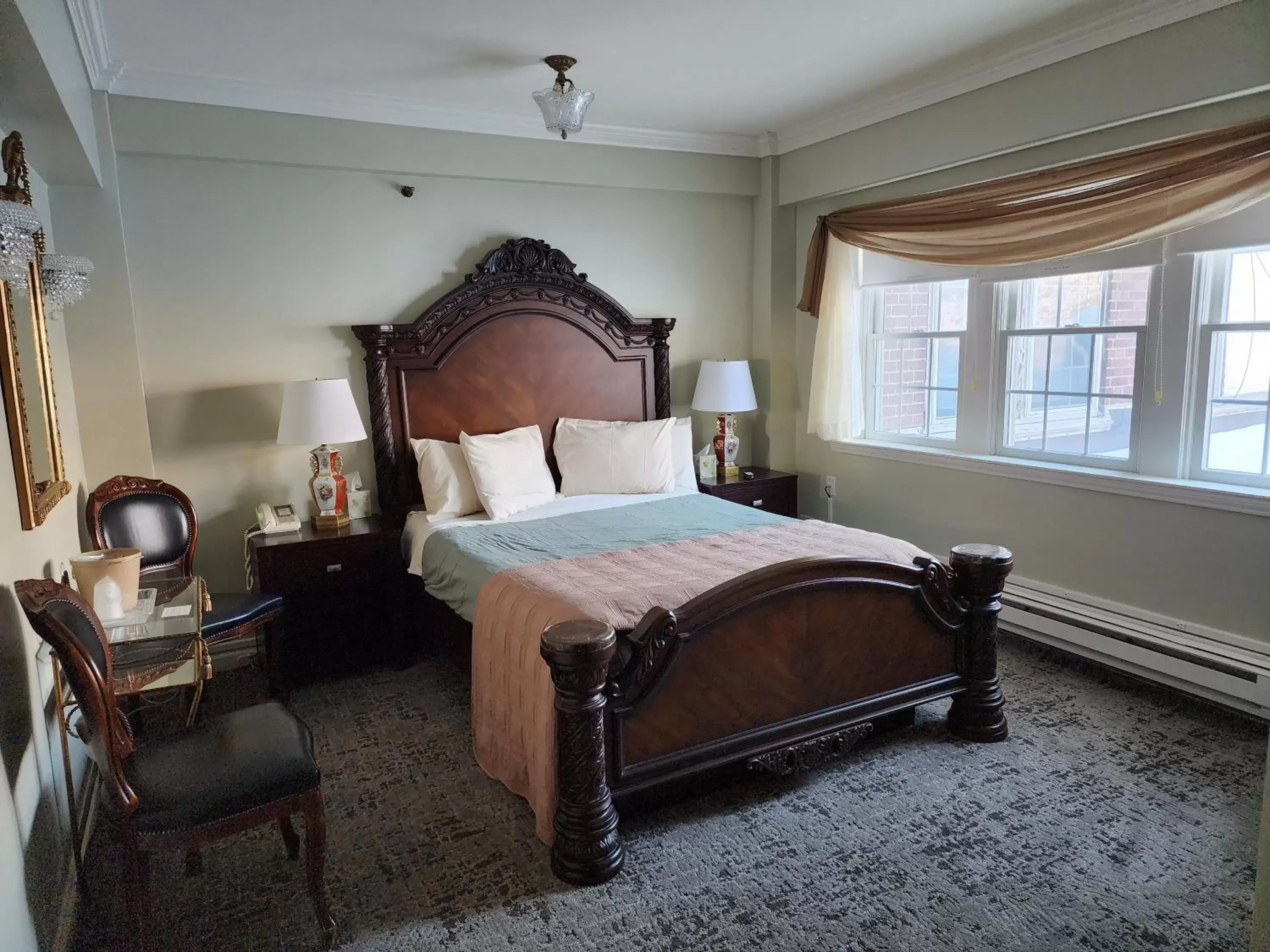 Bedroom, Bed in Lowell Inn