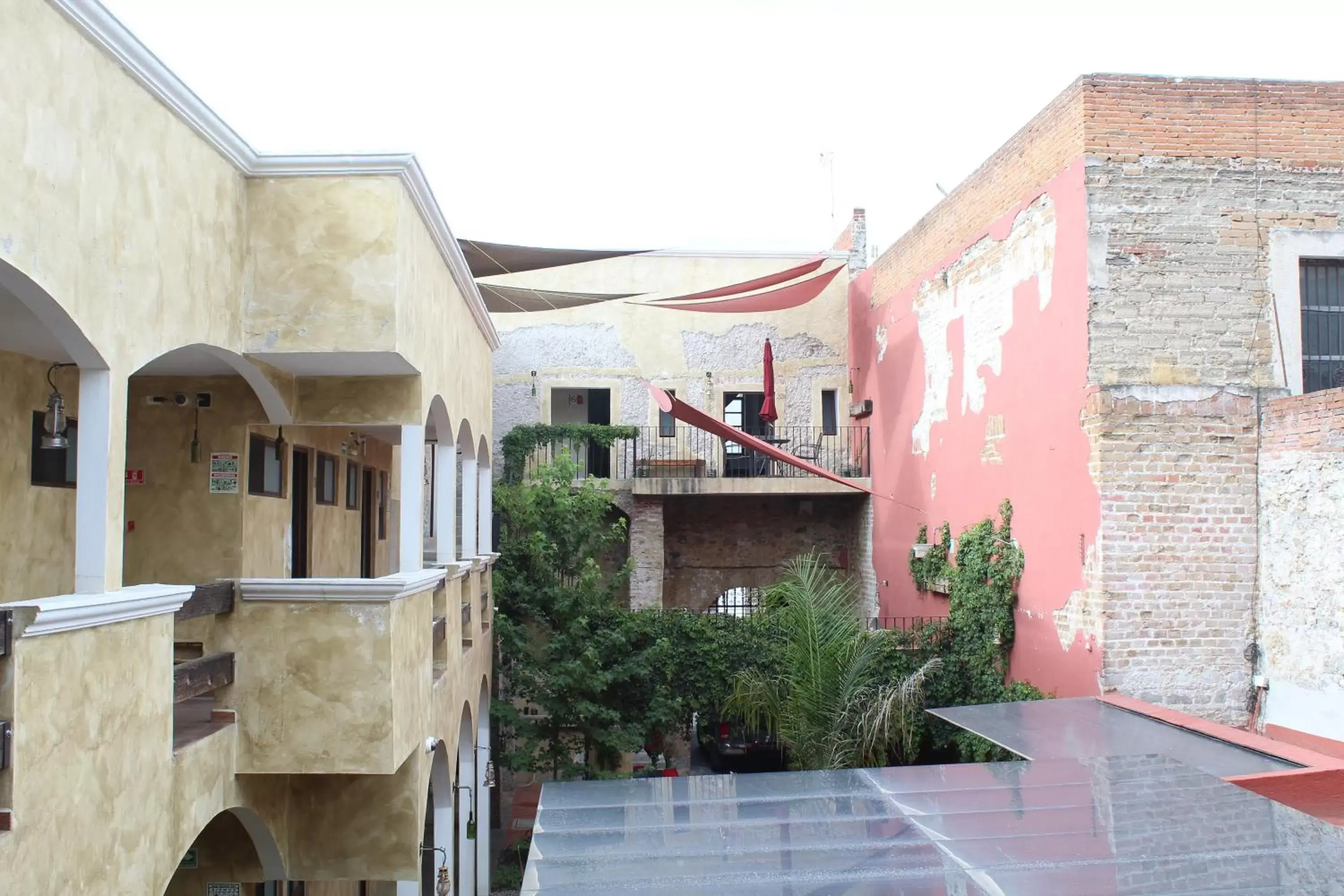 Patio in Hotel el Descanso Barrio del Artista