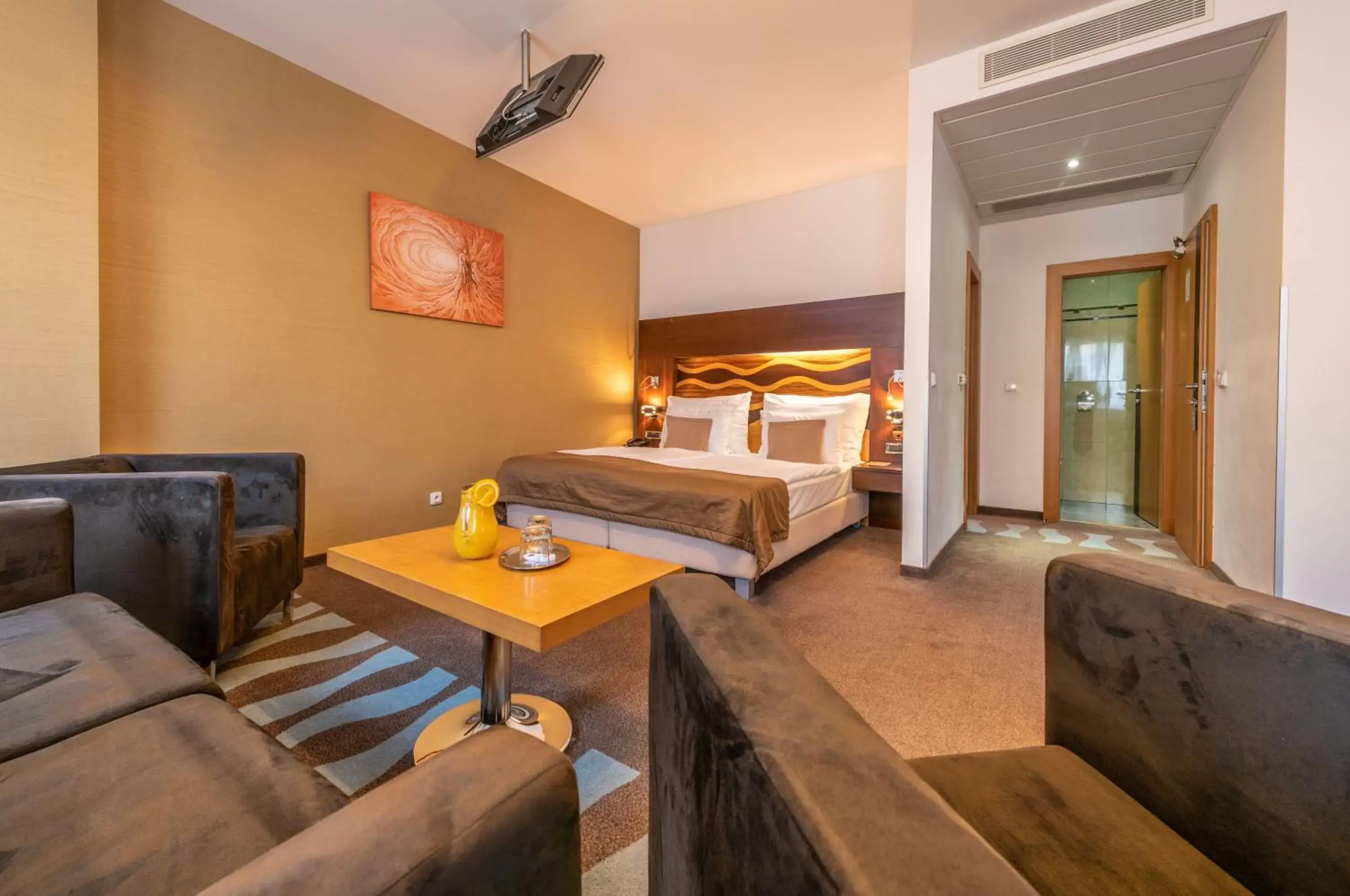 Photo of the whole room, Bed in Danubia Gate Hotel Photo of the whole room, Bed in Danubia Gate Hotel