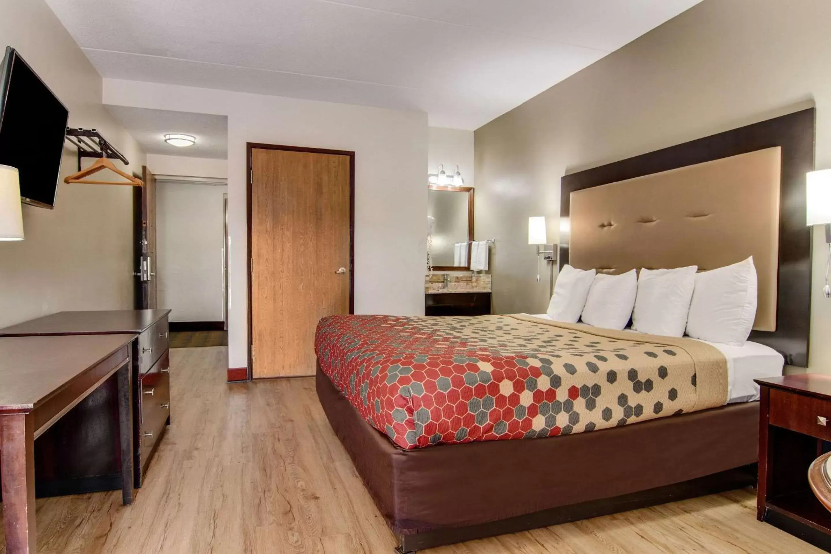 Bedroom, Bed in Econo Lodge Cadillac