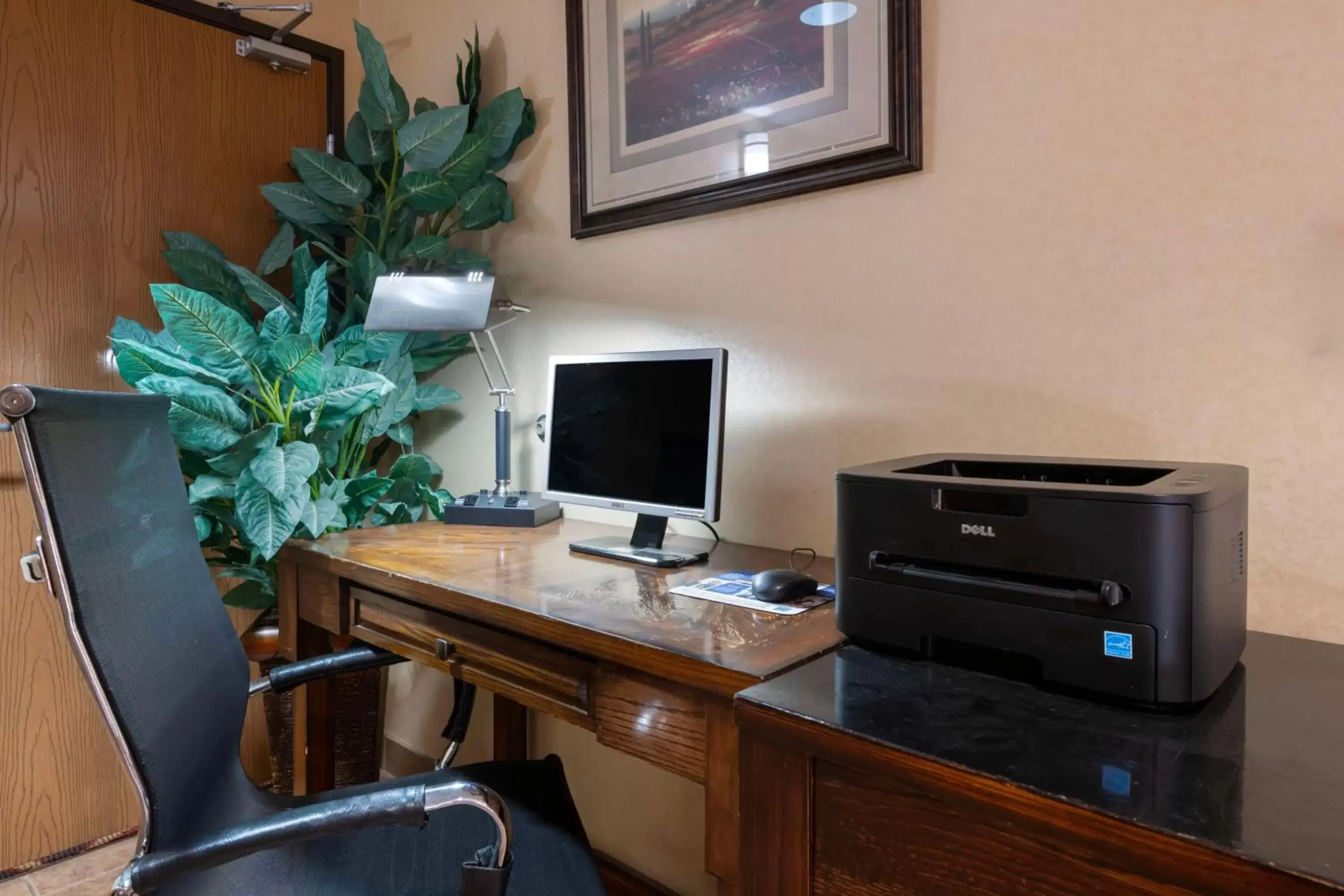 Business facilities, TV/Entertainment Center in Best Western Laramie Inn & Suites