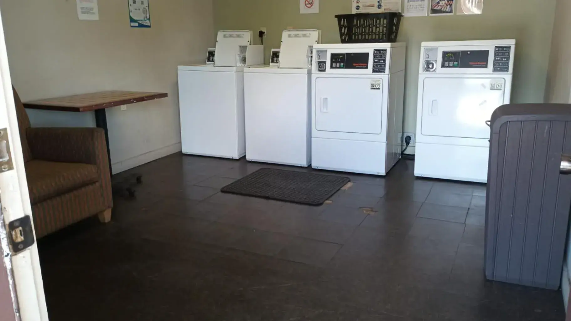 laundry, Kitchen/Kitchenette in LIBERTY INN