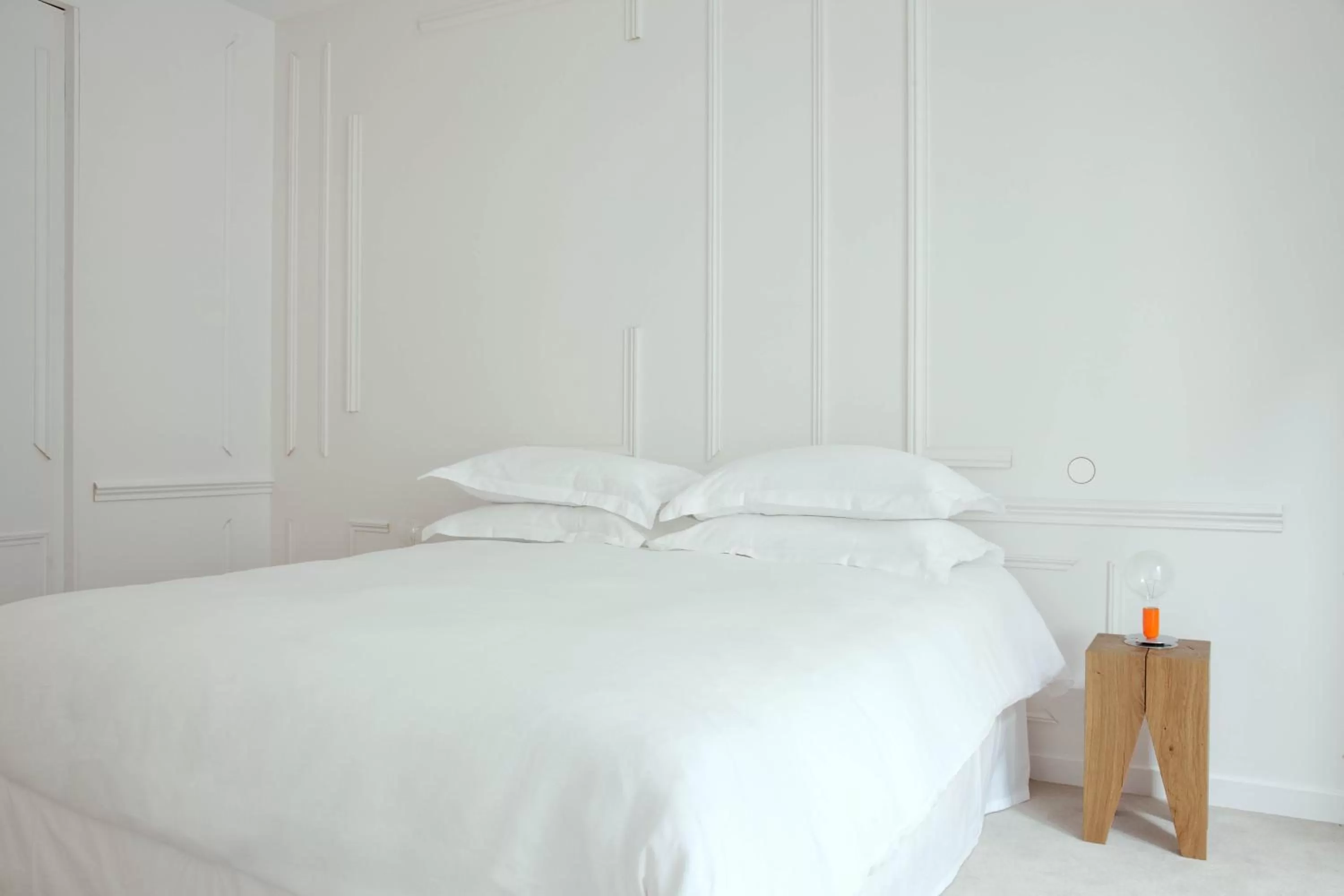 Bed in La Maison Champs Elysées