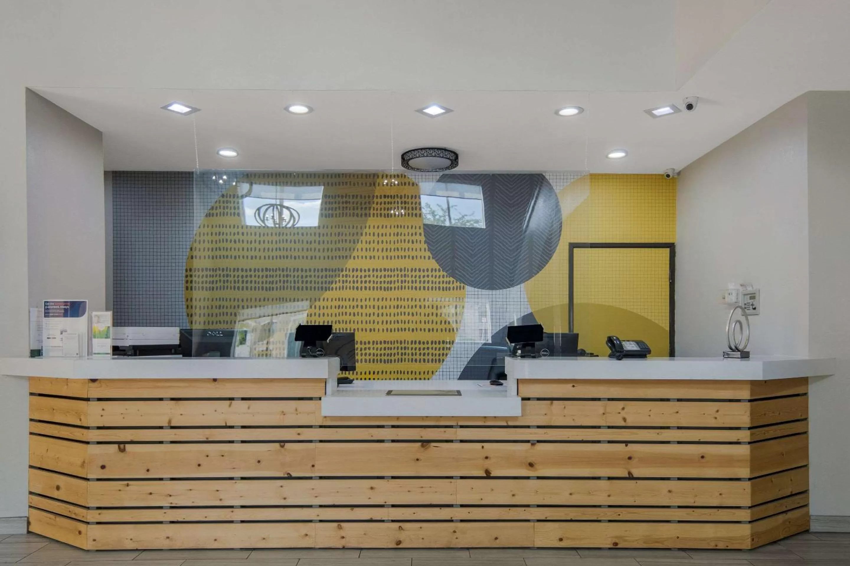 Lobby or reception in Quality Inn & Suites Roanoke - Fort Worth North