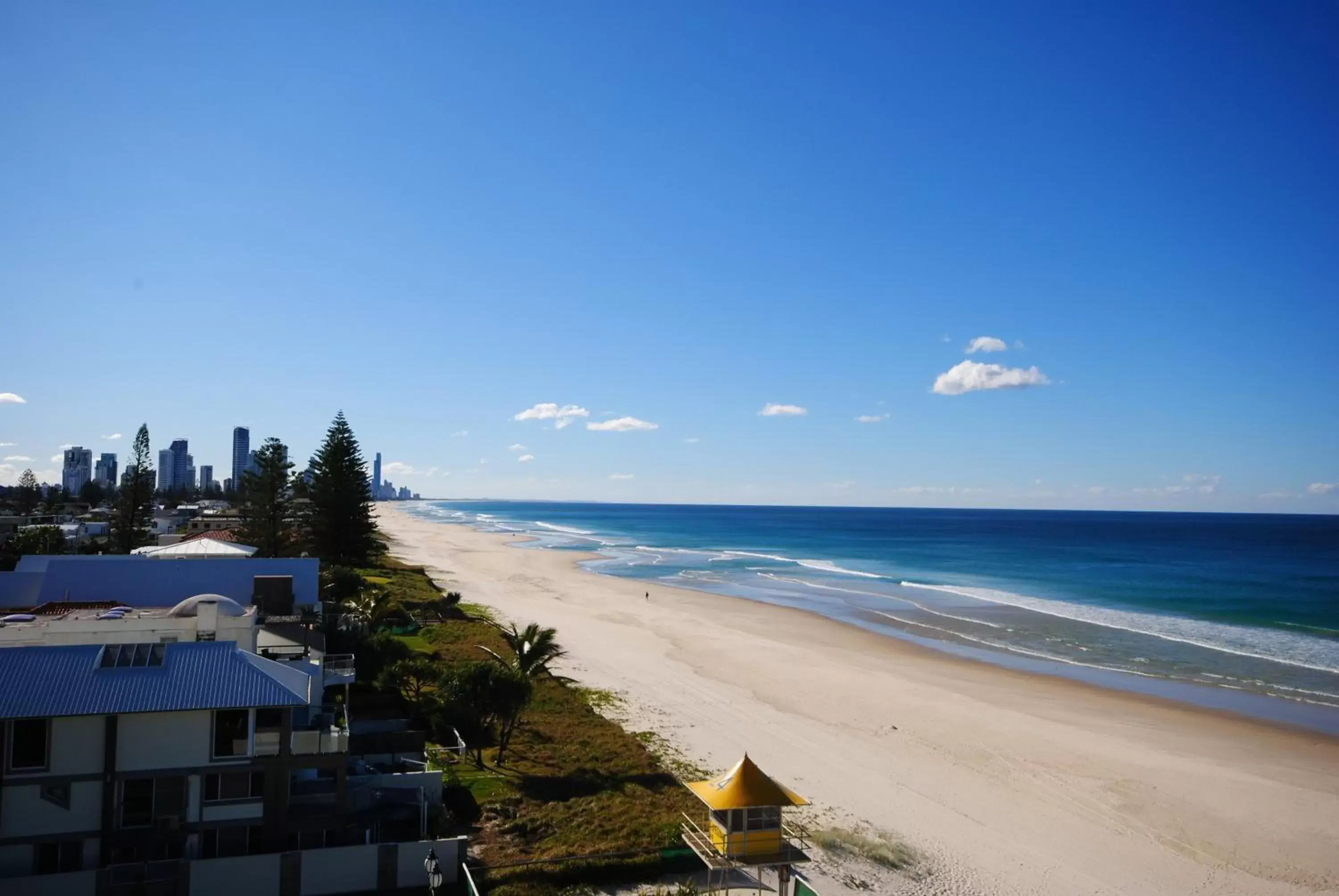 Beach in Albatross North Apartments