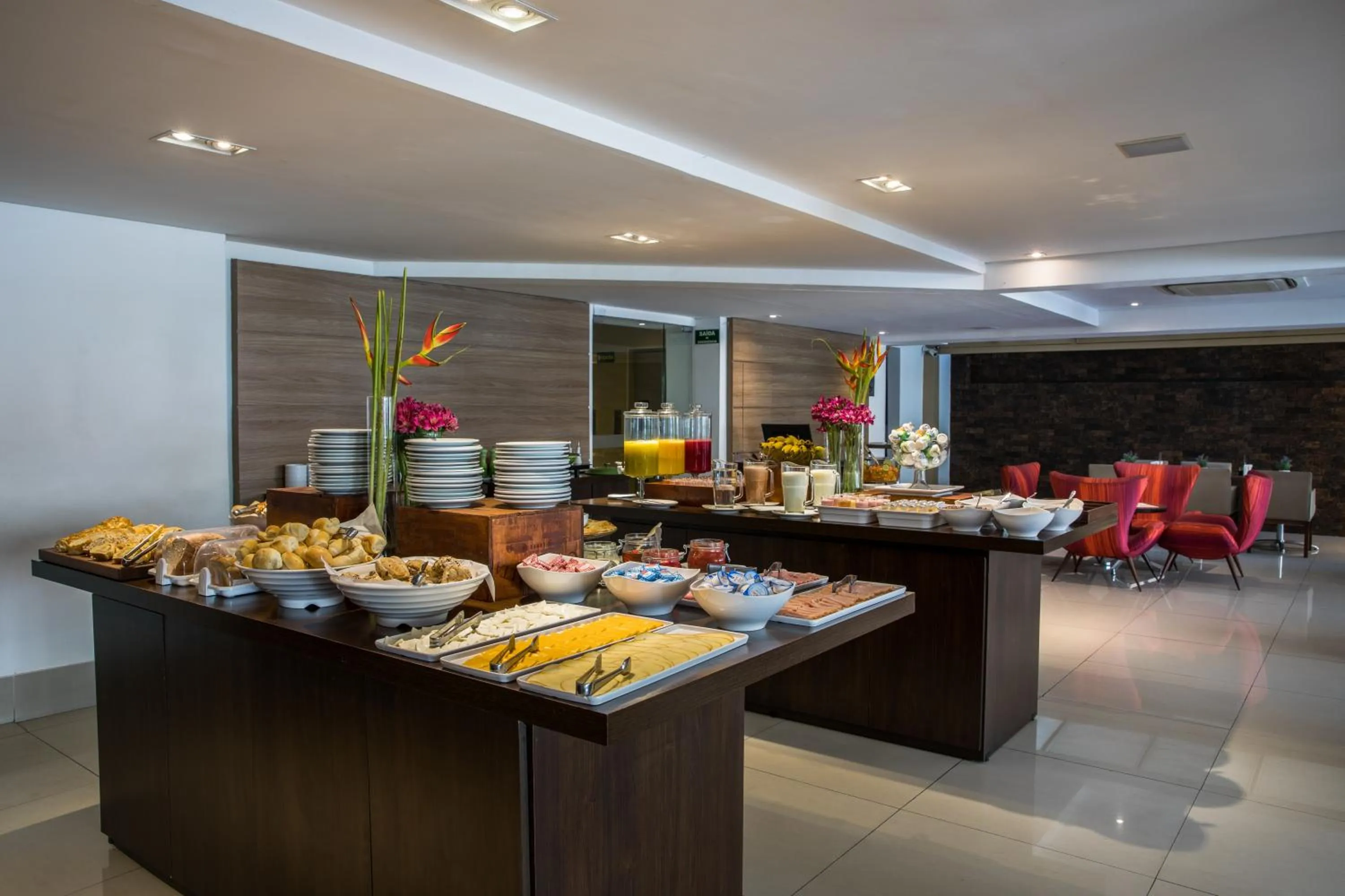 Restaurant/places to eat in Hotel Heritage