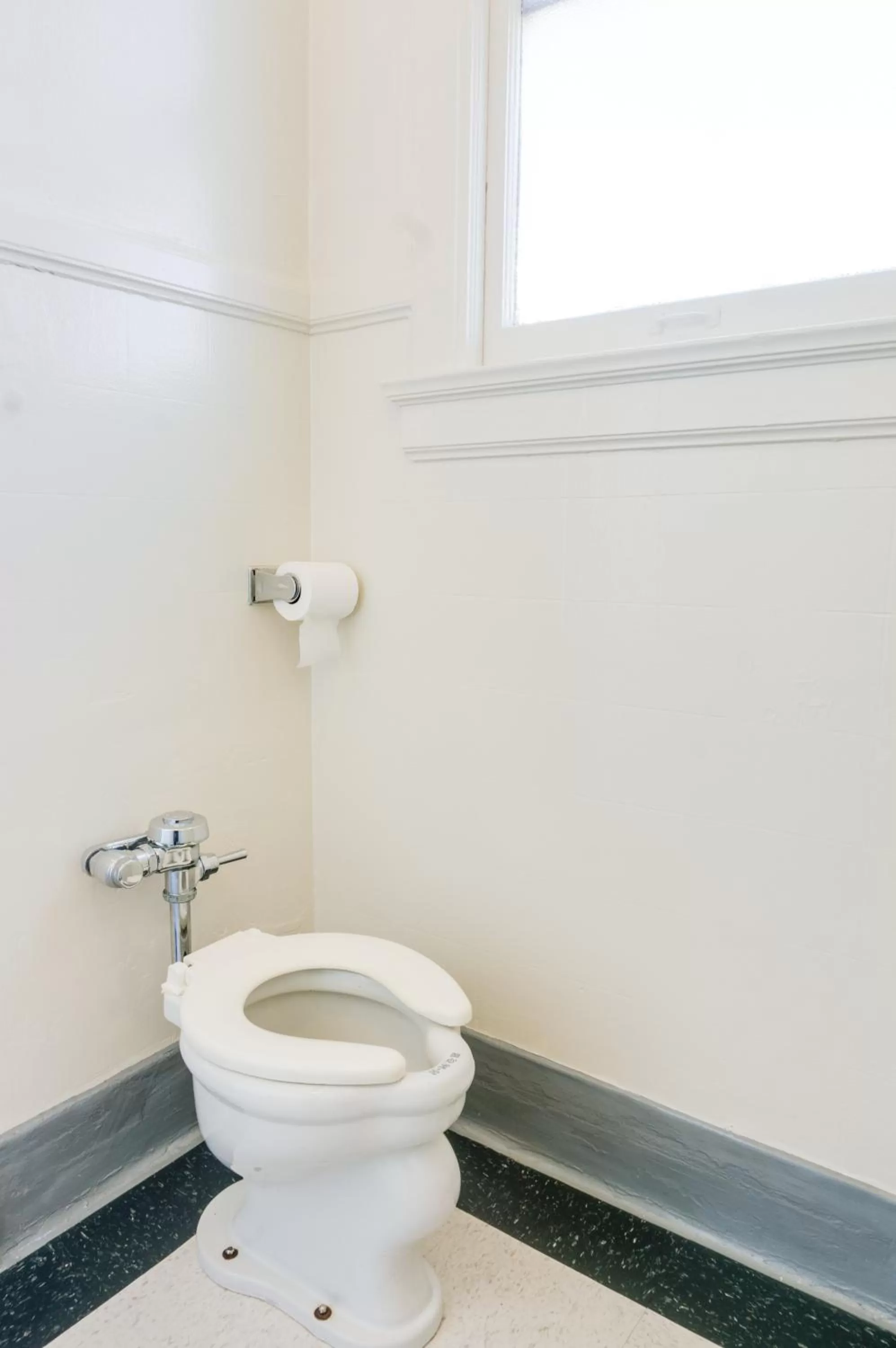 Bathroom in Aida Plaza Hotel