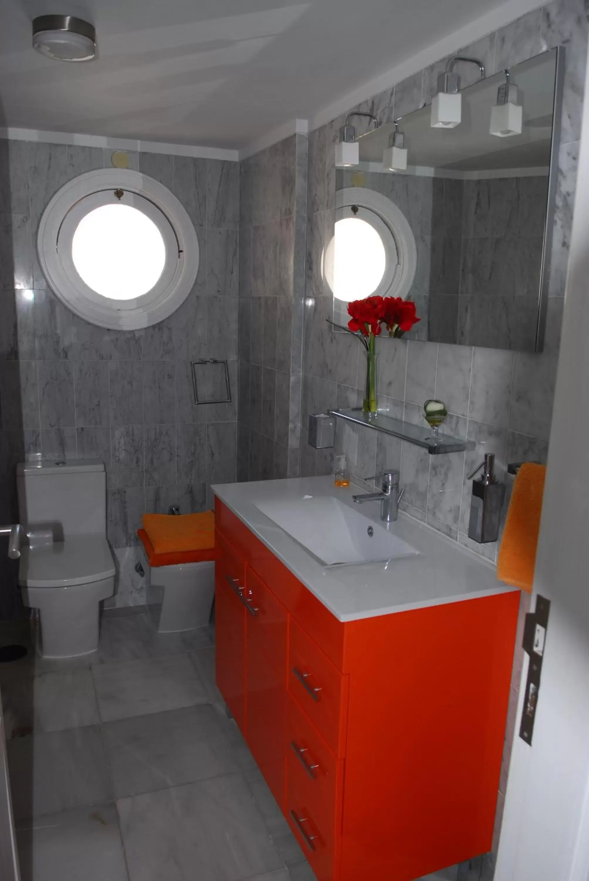 Bathroom in Lagos de Fañabé Beach Resort