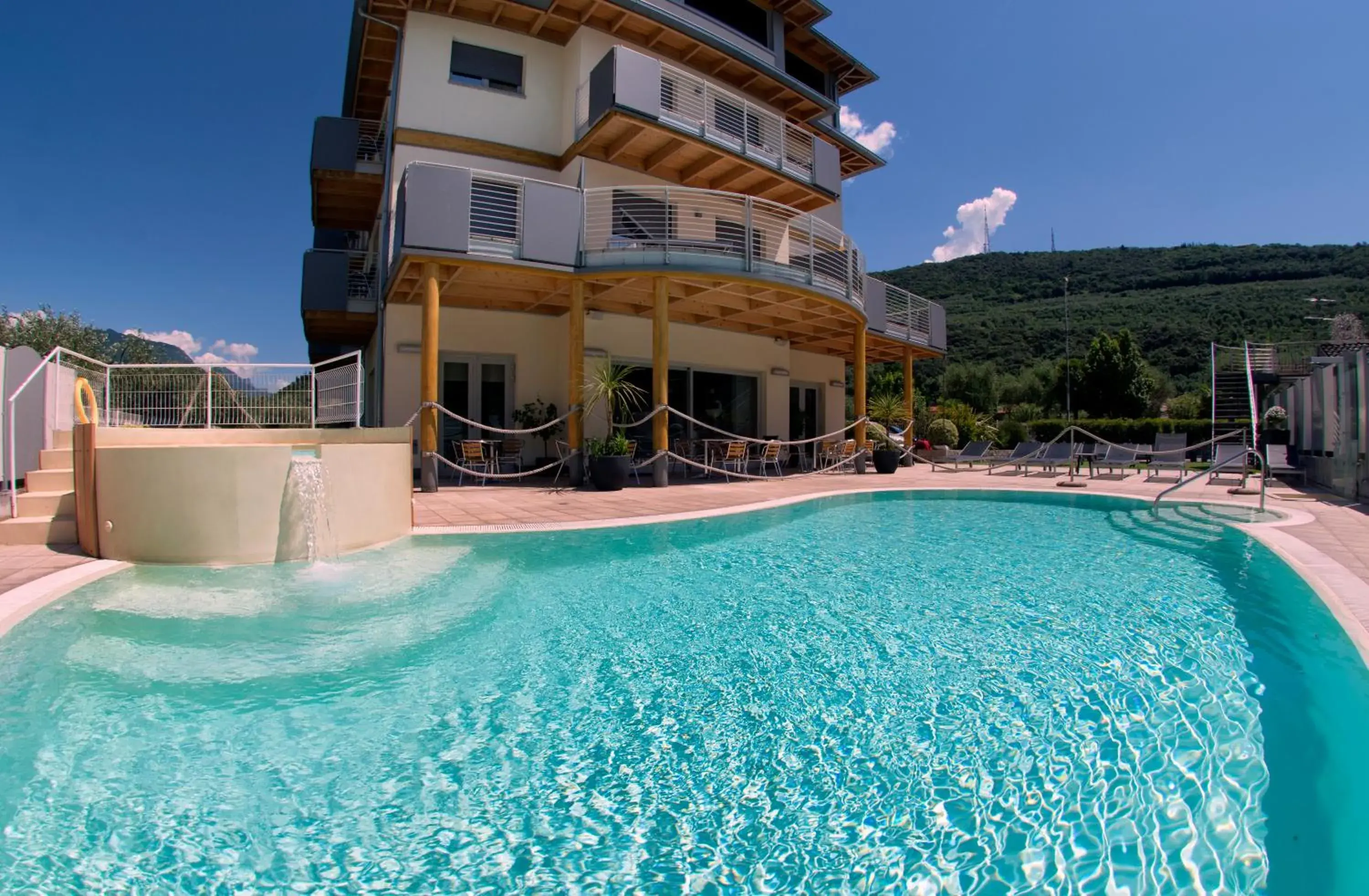 Swimming pool, Property Building in Ecohotel Primavera