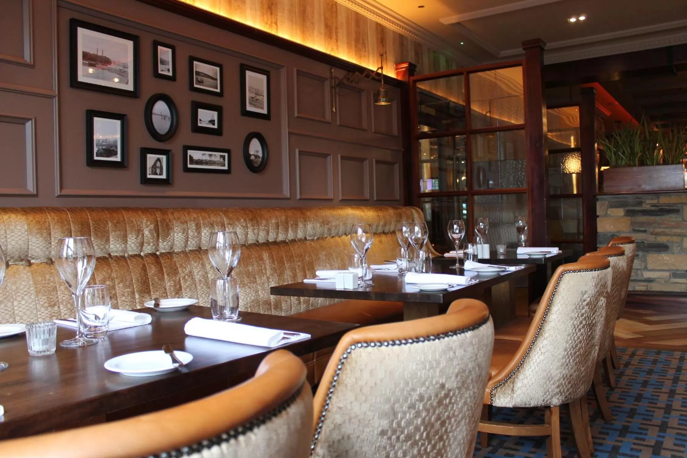 Restaurant/places to eat in Abbey Hotel Donegal