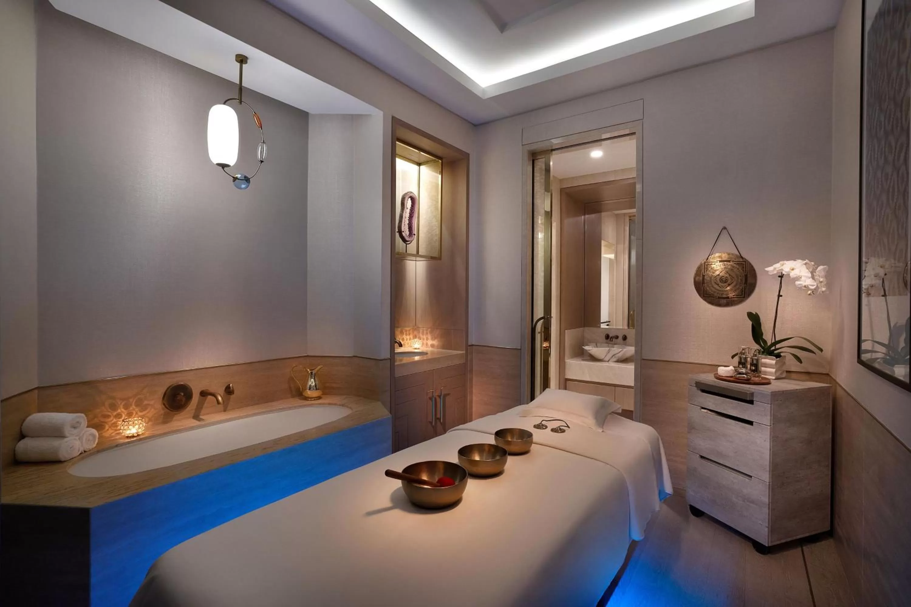 Spa and wellness centre/facilities, Bed in The St. Regis Dubai, The Palm