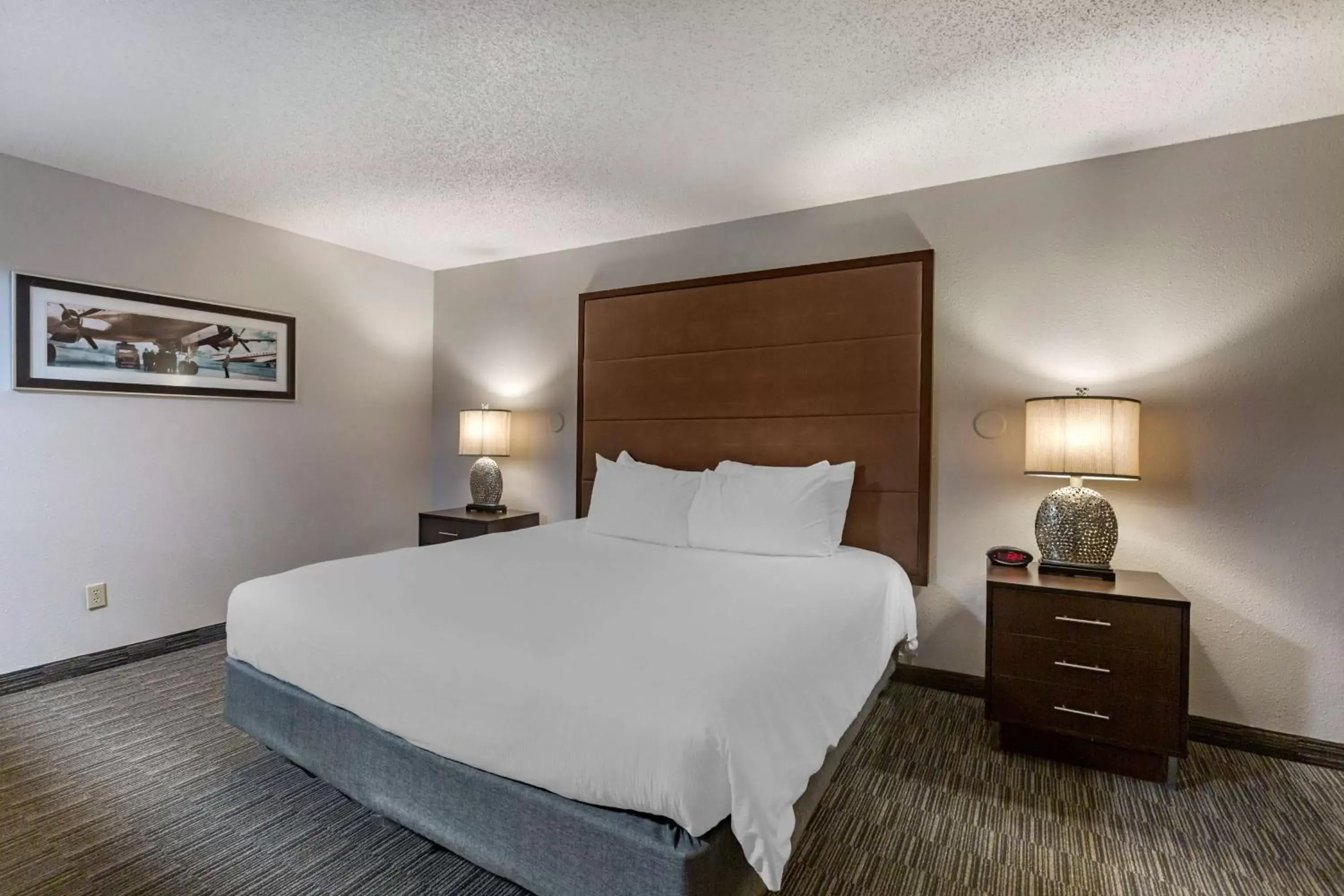 Bedroom, Bed in Best Western Plus Como Park Hotel