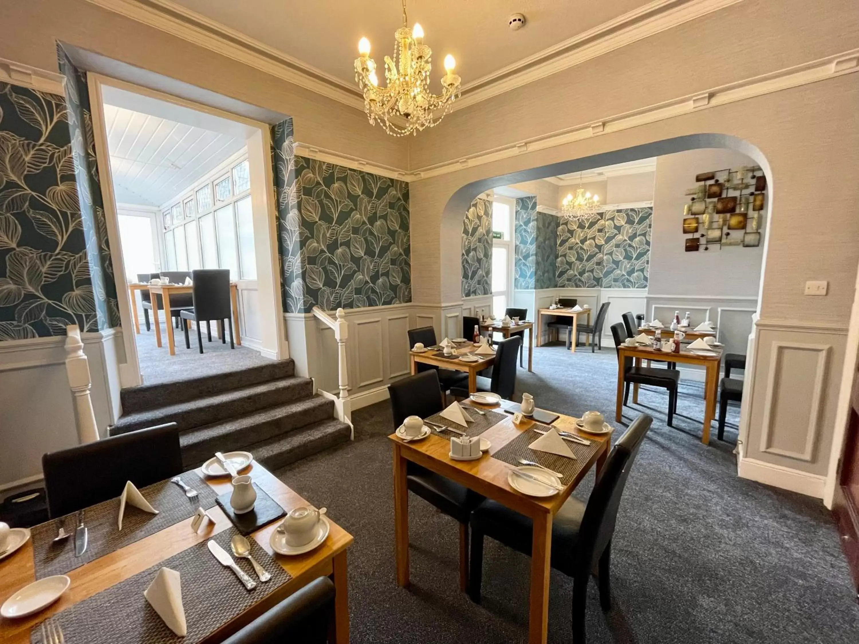 Breakfast, Restaurant/Places to Eat in Milverton House