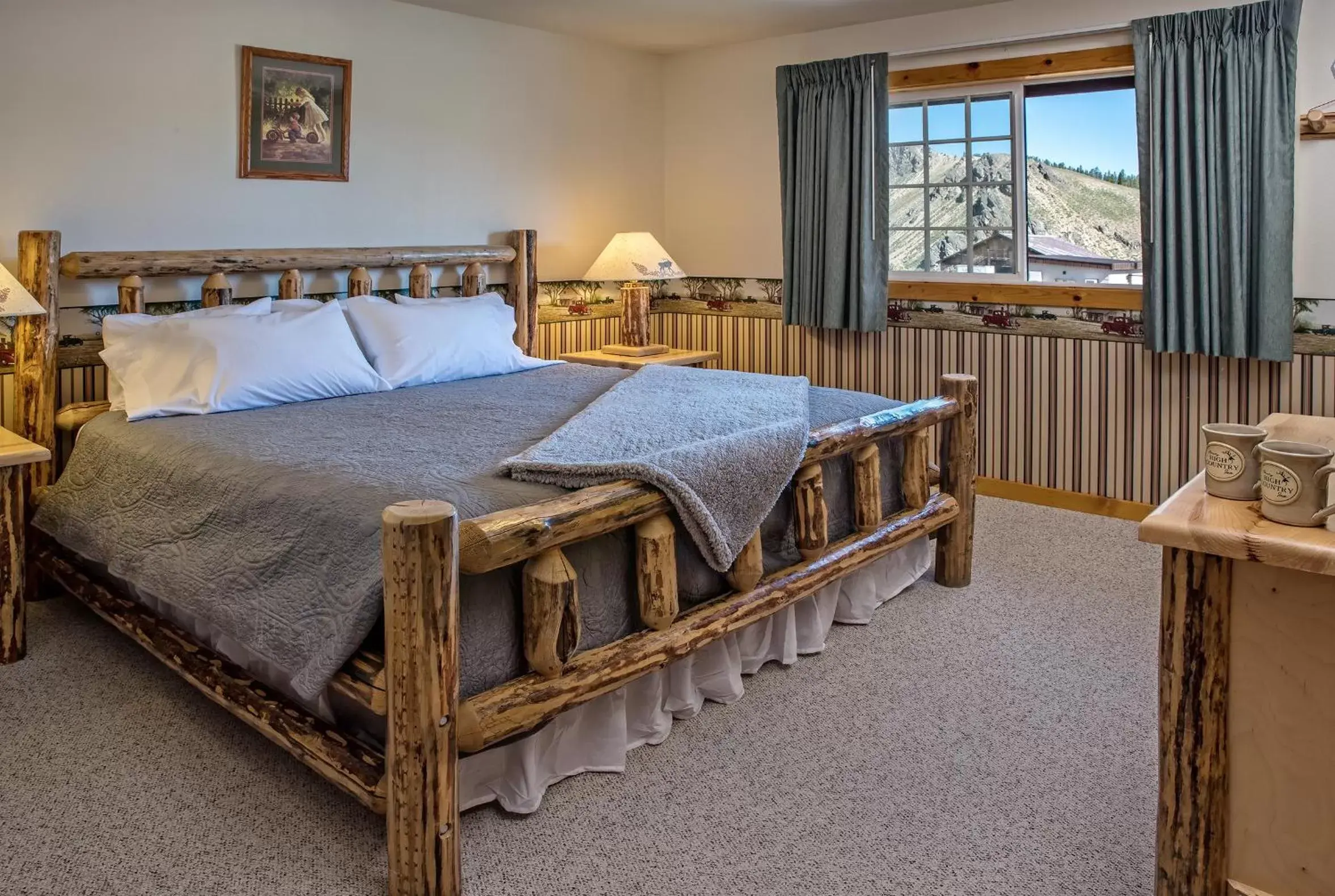 Bed in Stanley High Country Inn