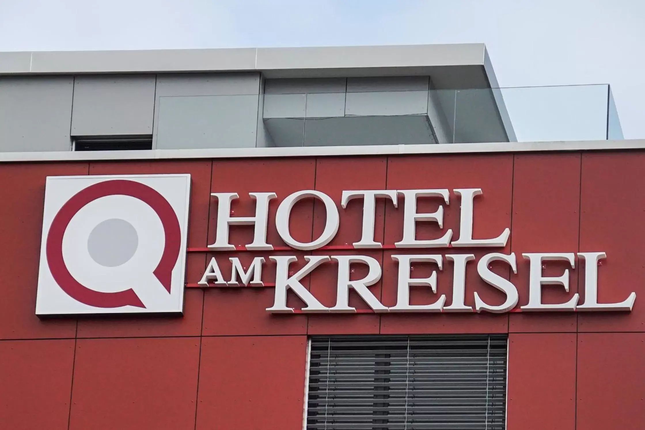 Day, Property Logo/Sign in Hotel am Kreisel: Self-Service Check-In Hotel