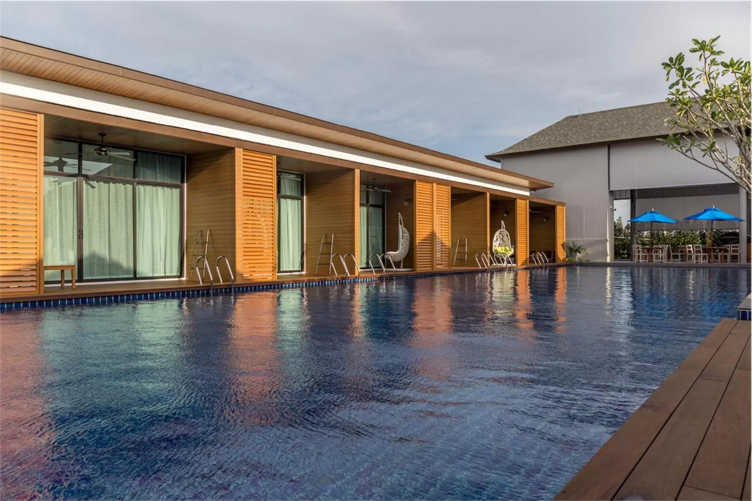 Swimming pool in Vann Hua Hin Resort Swimming pool in Vann Hua Hin Resort