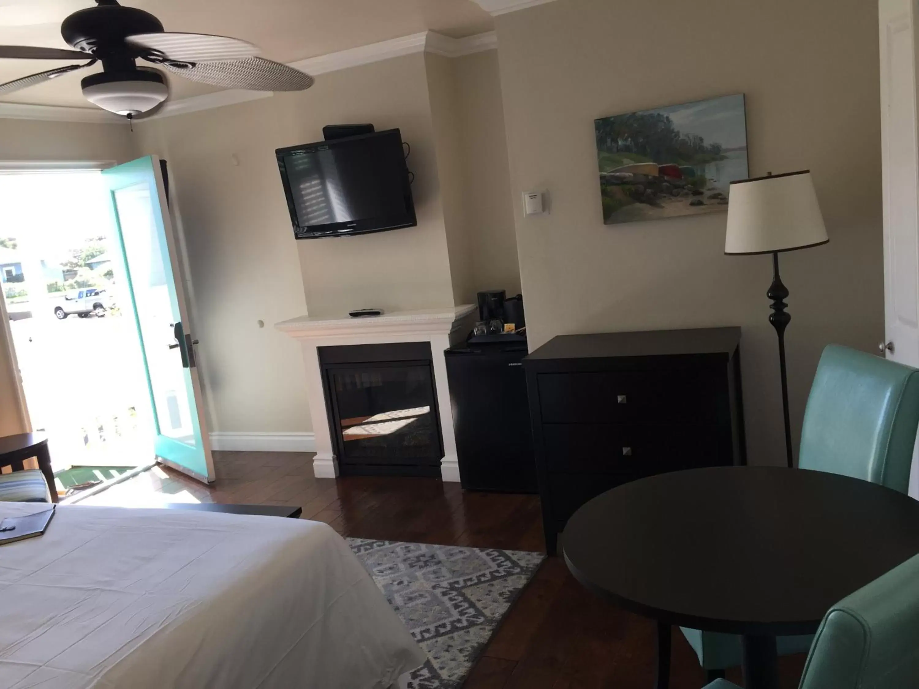 Photo of the whole room in Beach Bungalow Inn and Suites