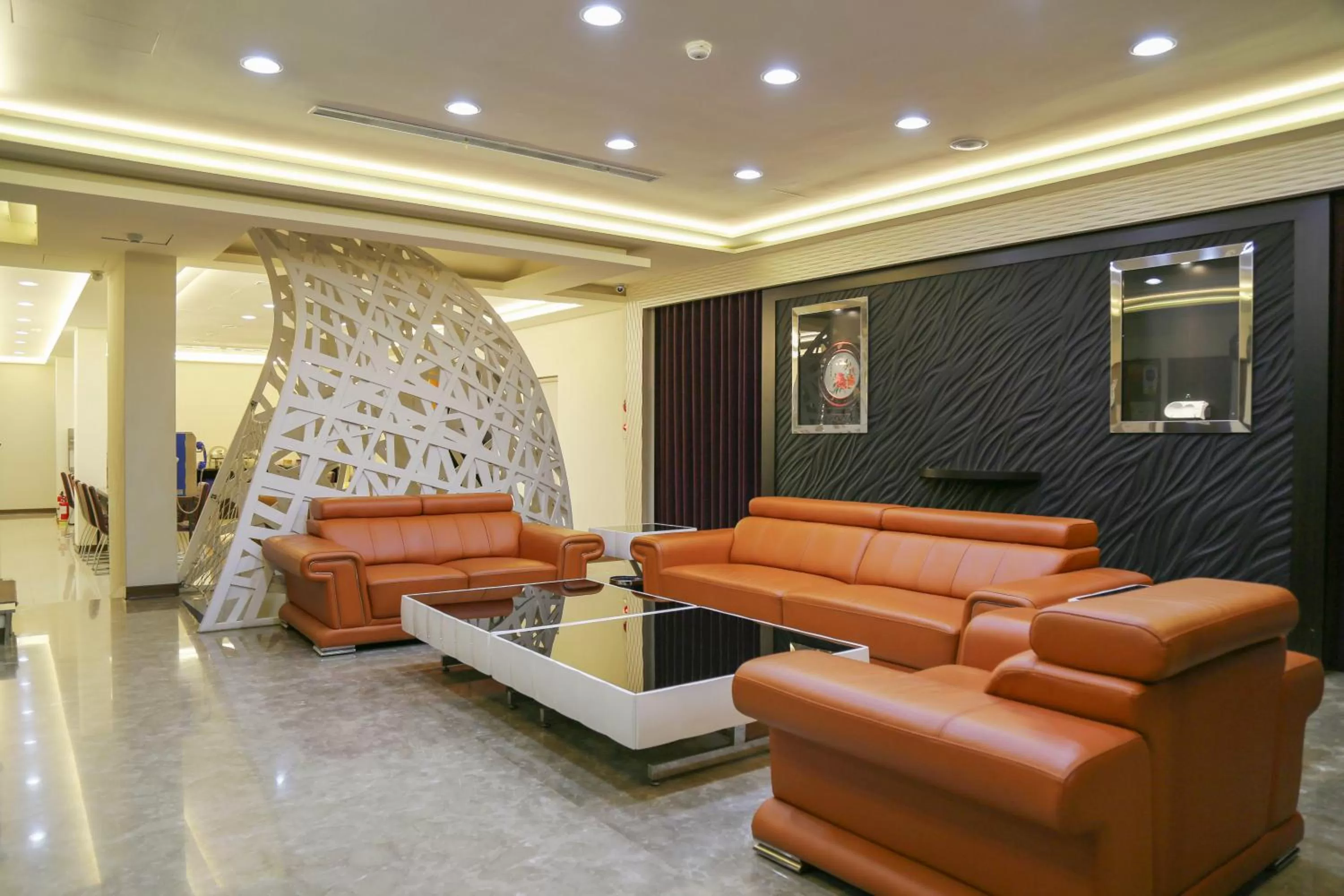 Lobby or reception in 德瑞旅店Direct Hotel