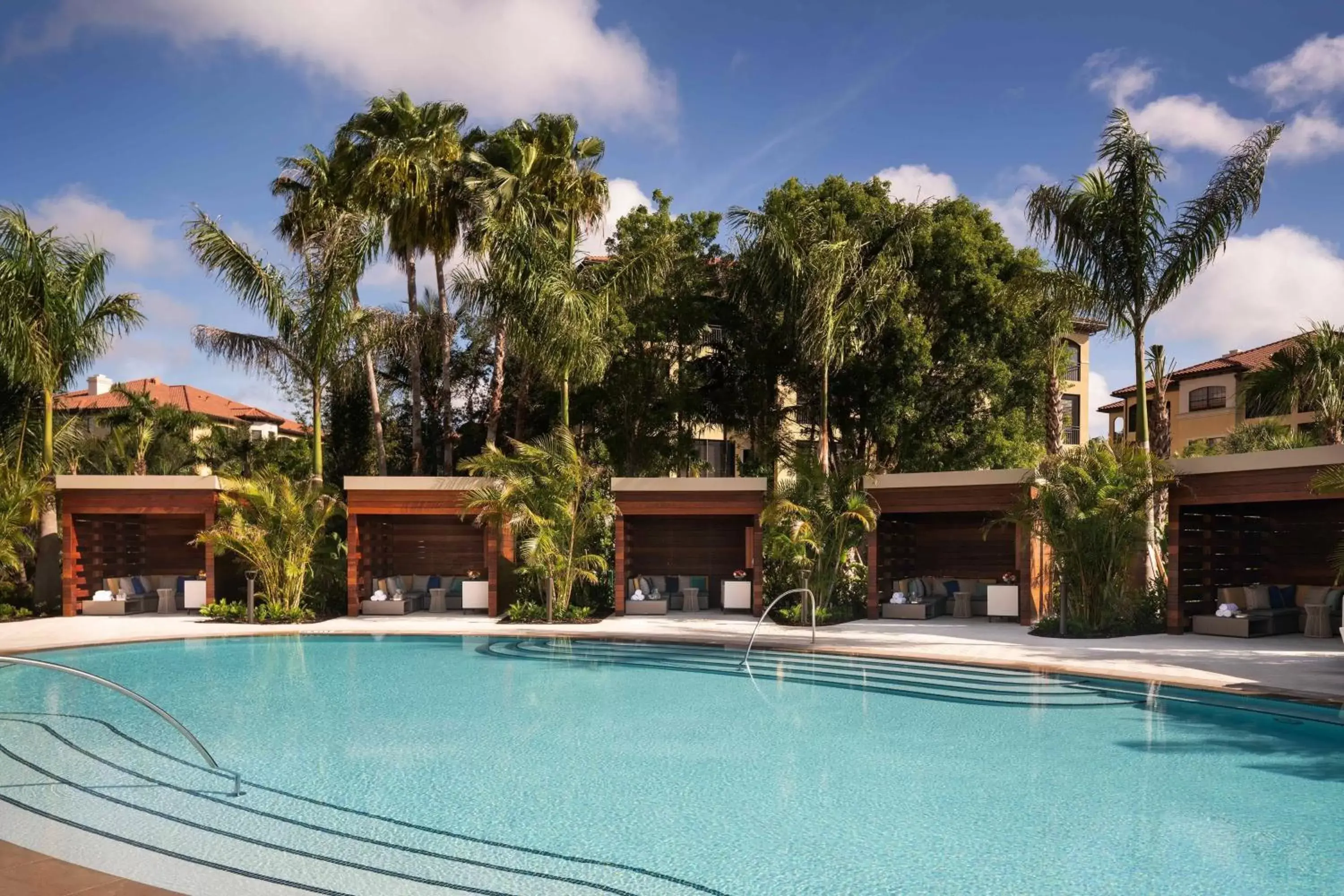 Swimming Pool in The Ritz-Carlton Naples, Tiburón