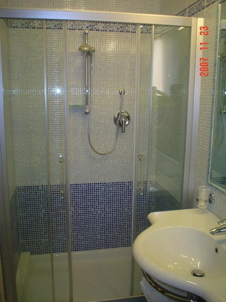 Bathroom in Hotel Dina