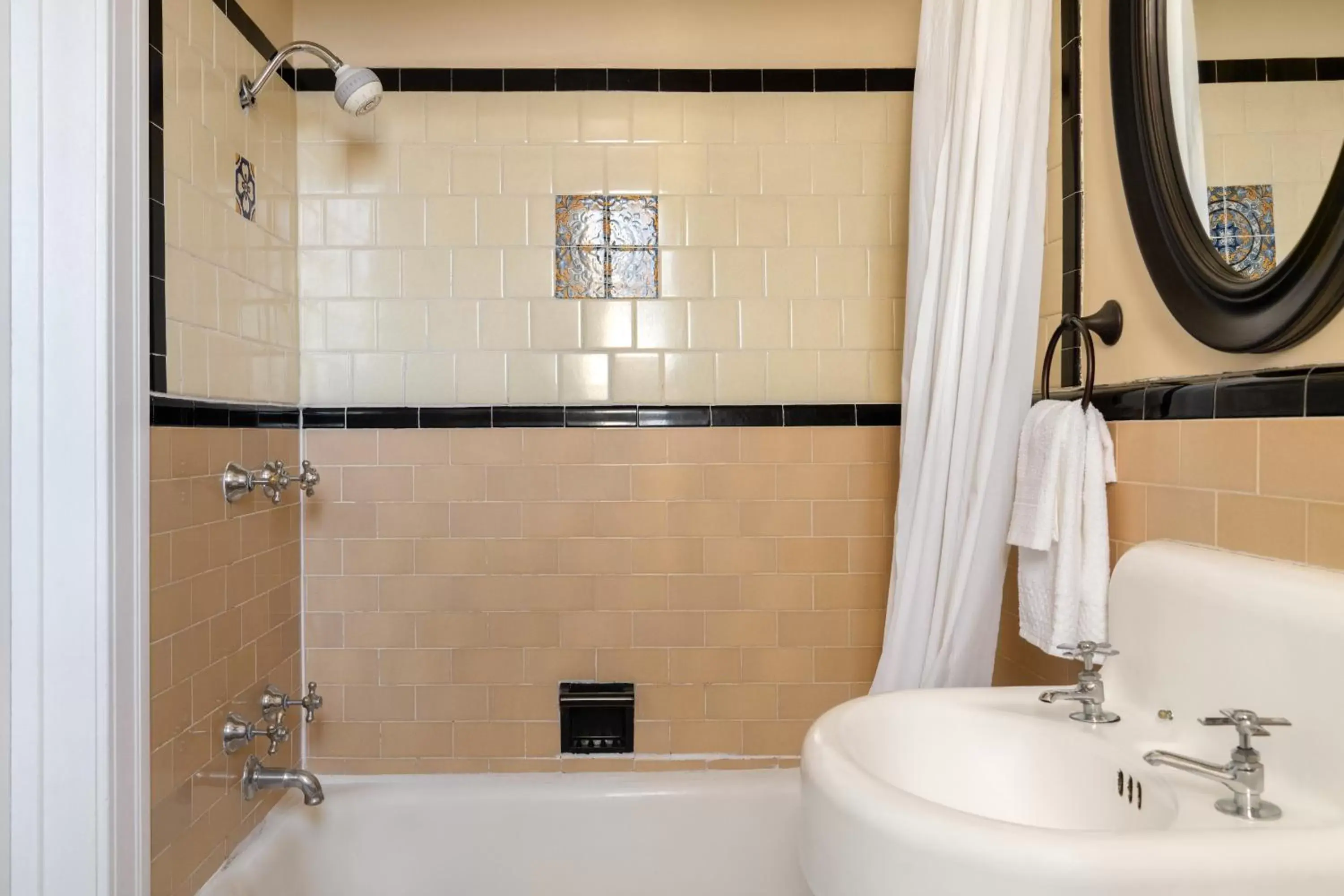 Bathroom in Historic Sonora Inn