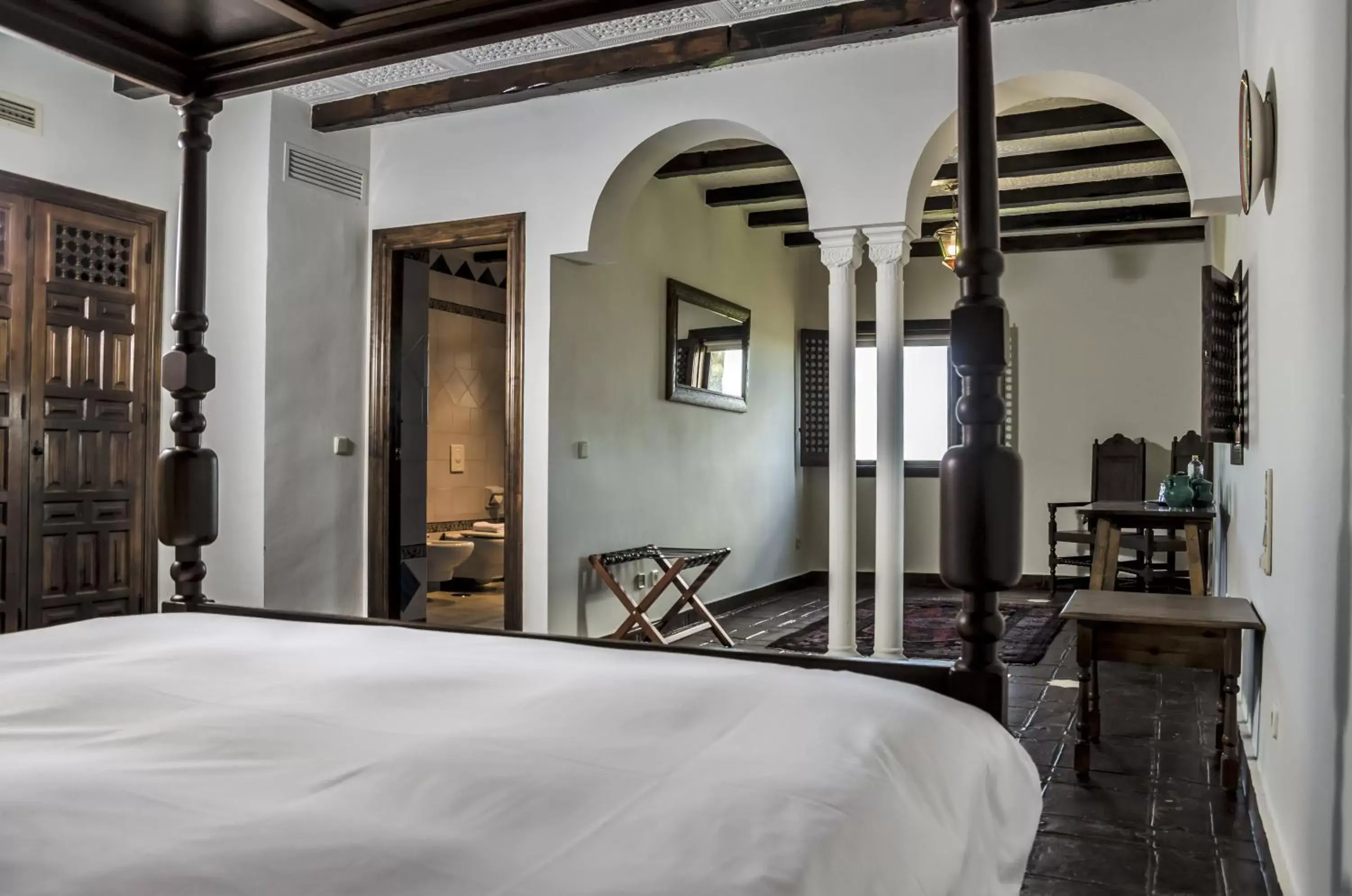 Photo of the whole room, Bed in Hotel Castillo de Monda