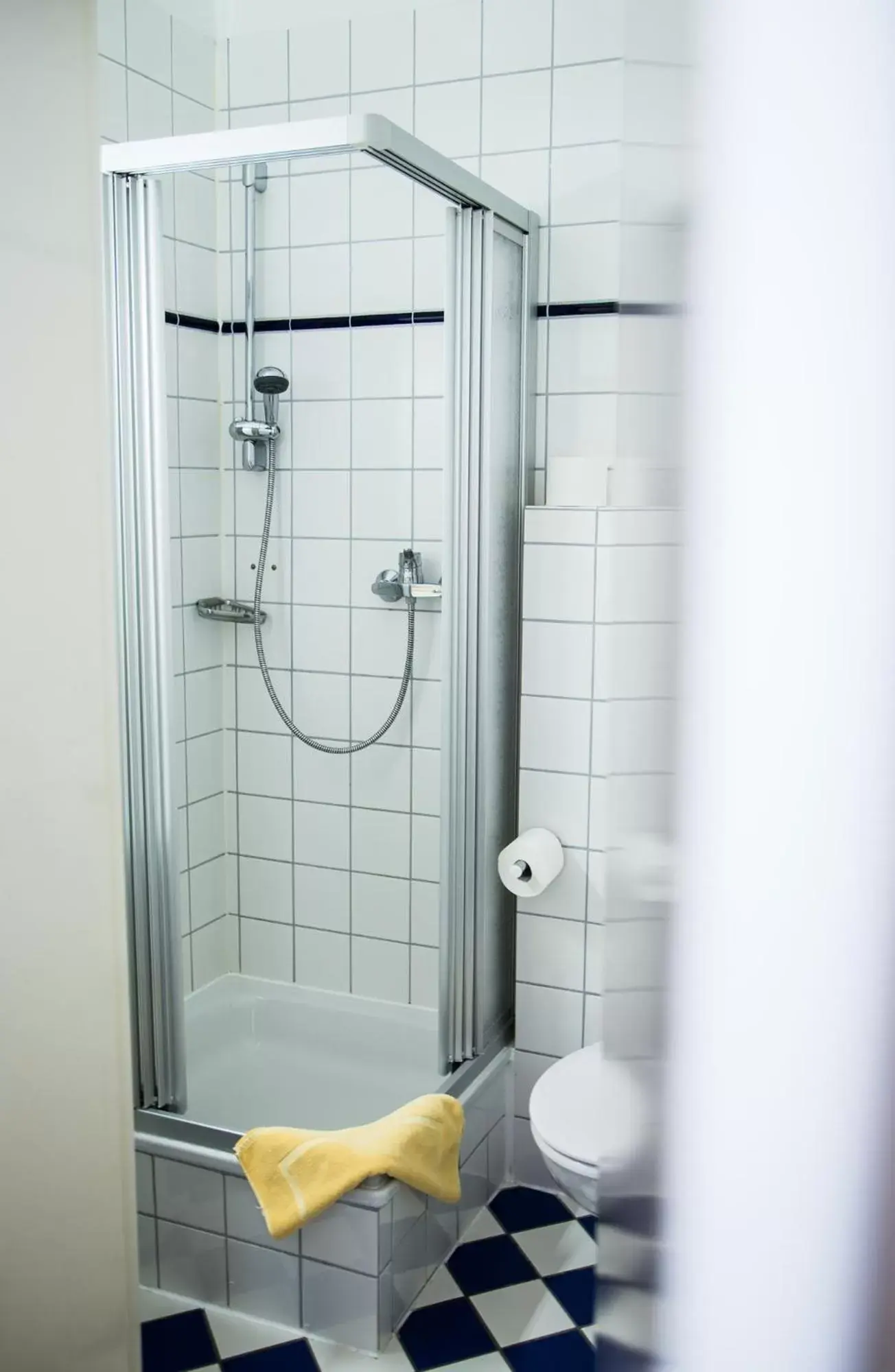 Bathroom in Hotel am Rathaus