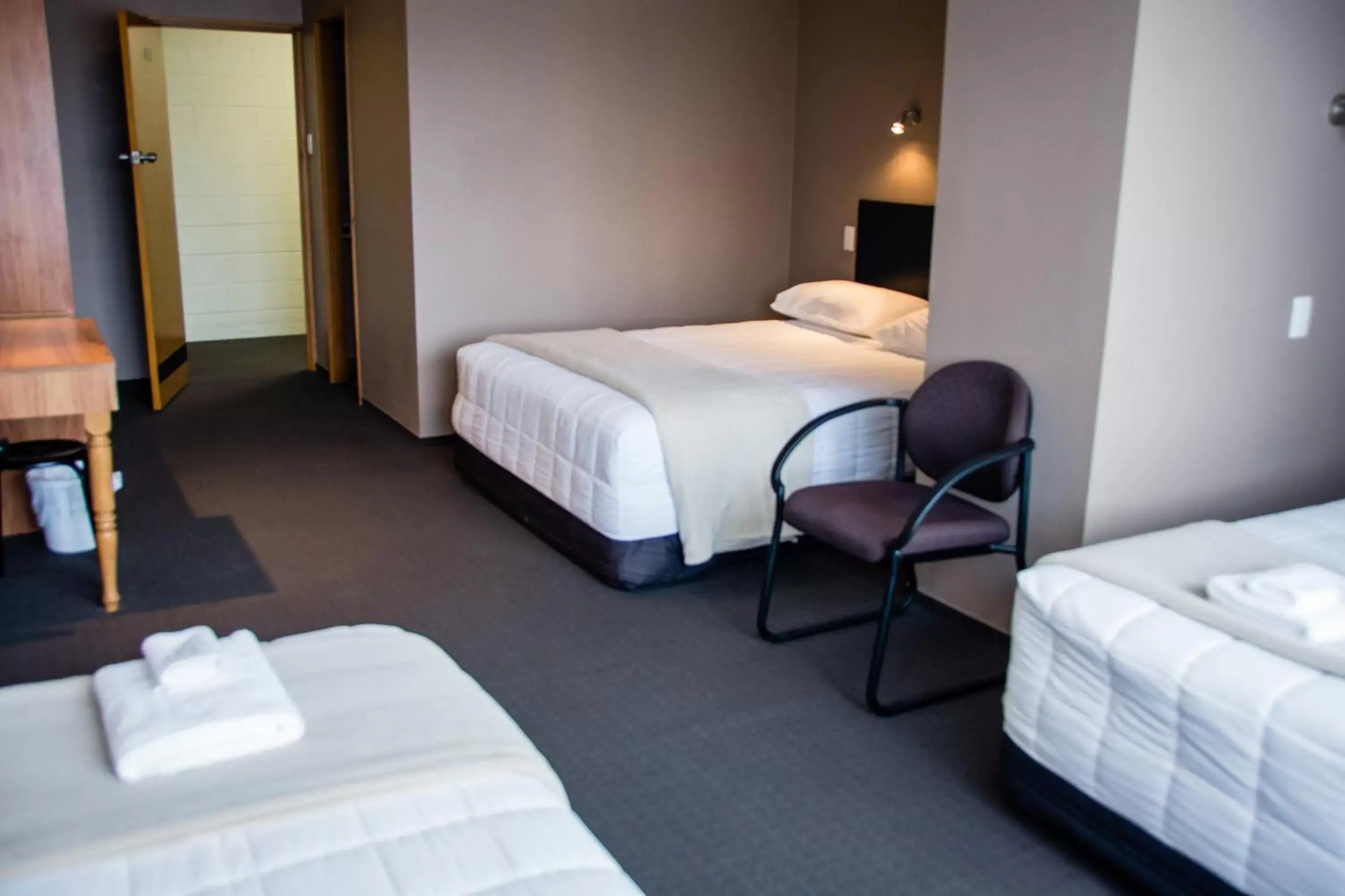 Bedroom, Bed in Fiordland Hotel Bedroom, Bed in Fiordland Hotel