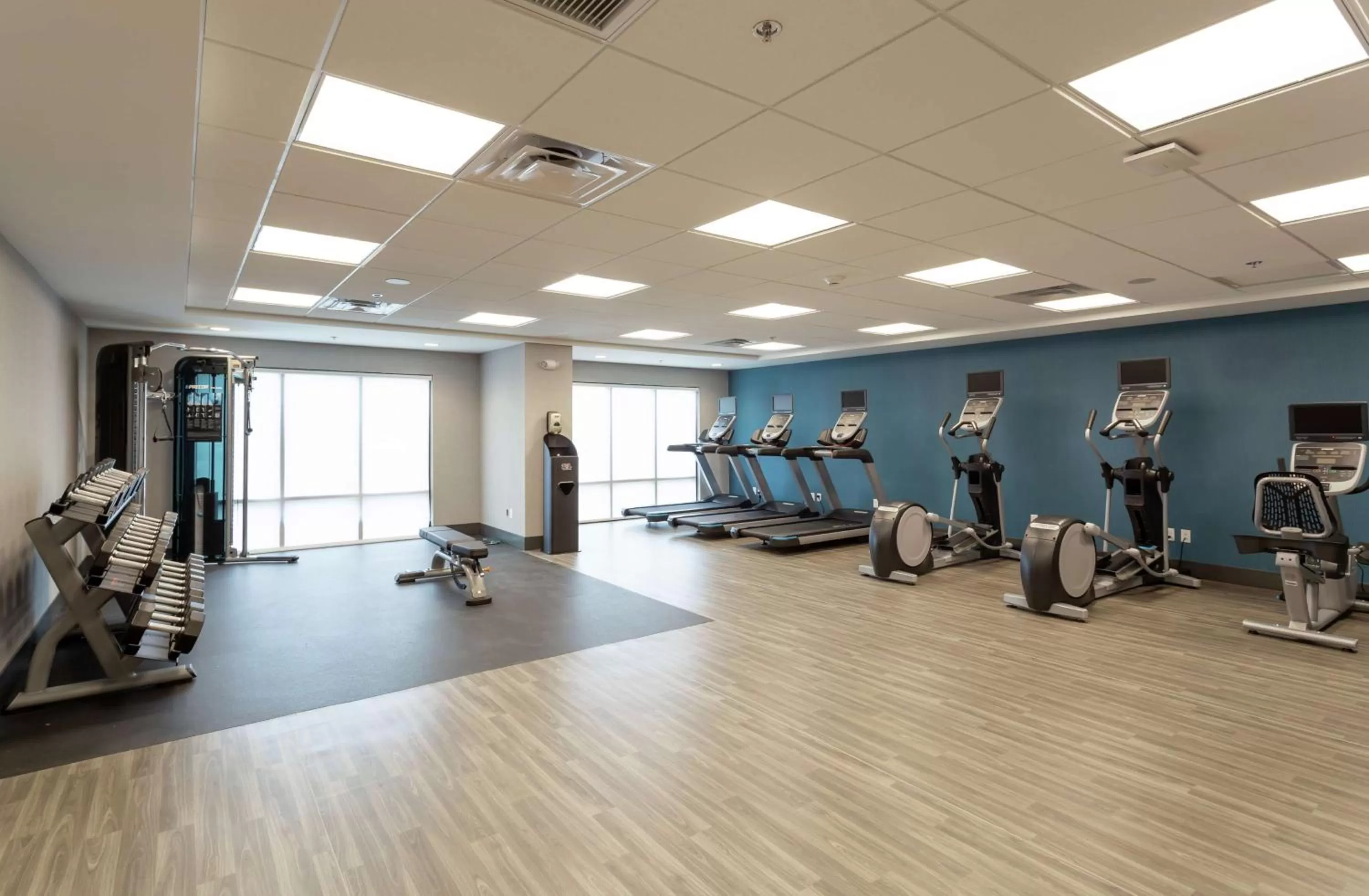 Fitness centre/facilities in Hampton Inn Madison, OH