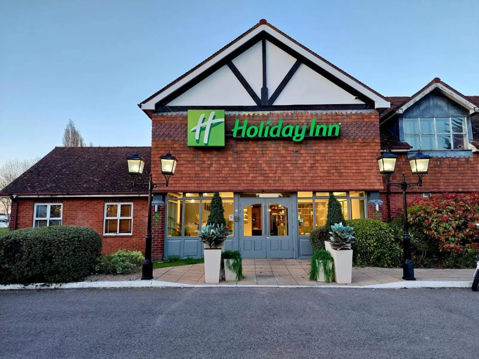 Property Building in Holiday Inn Reading West, an IHG Hotel