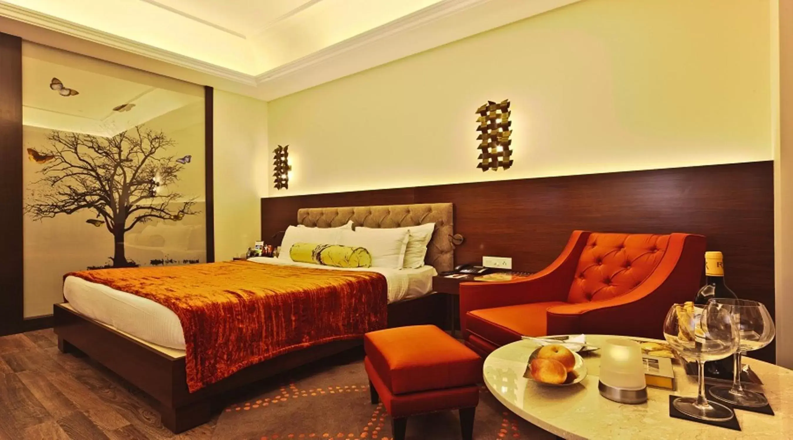 Photo of the whole room, Bed in Hotel Hindustan International