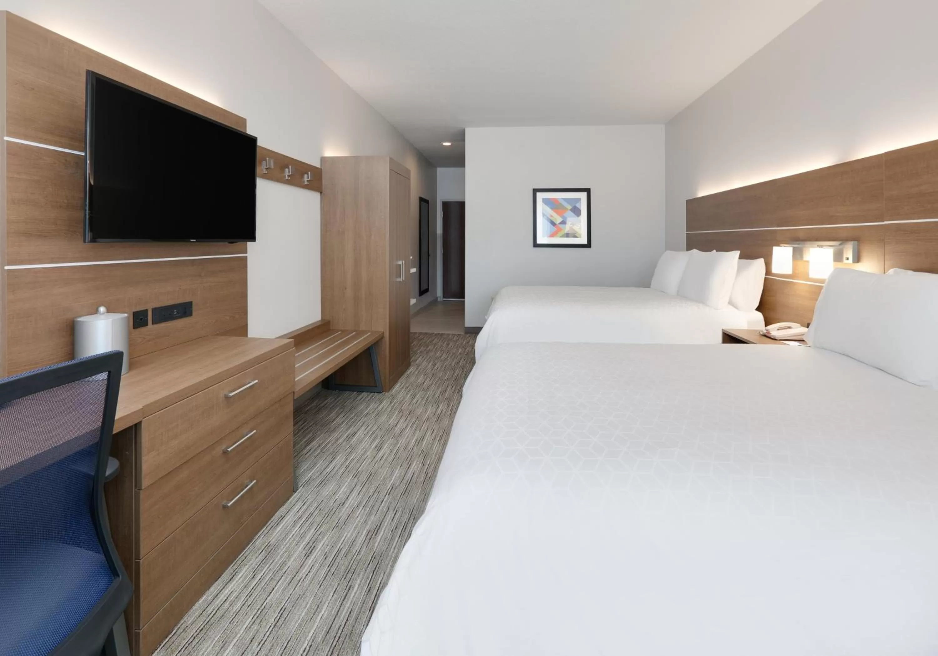 Photo of the whole room, Bed in Holiday Inn Express & Suites San Antonio NW near SeaWorld by IHG