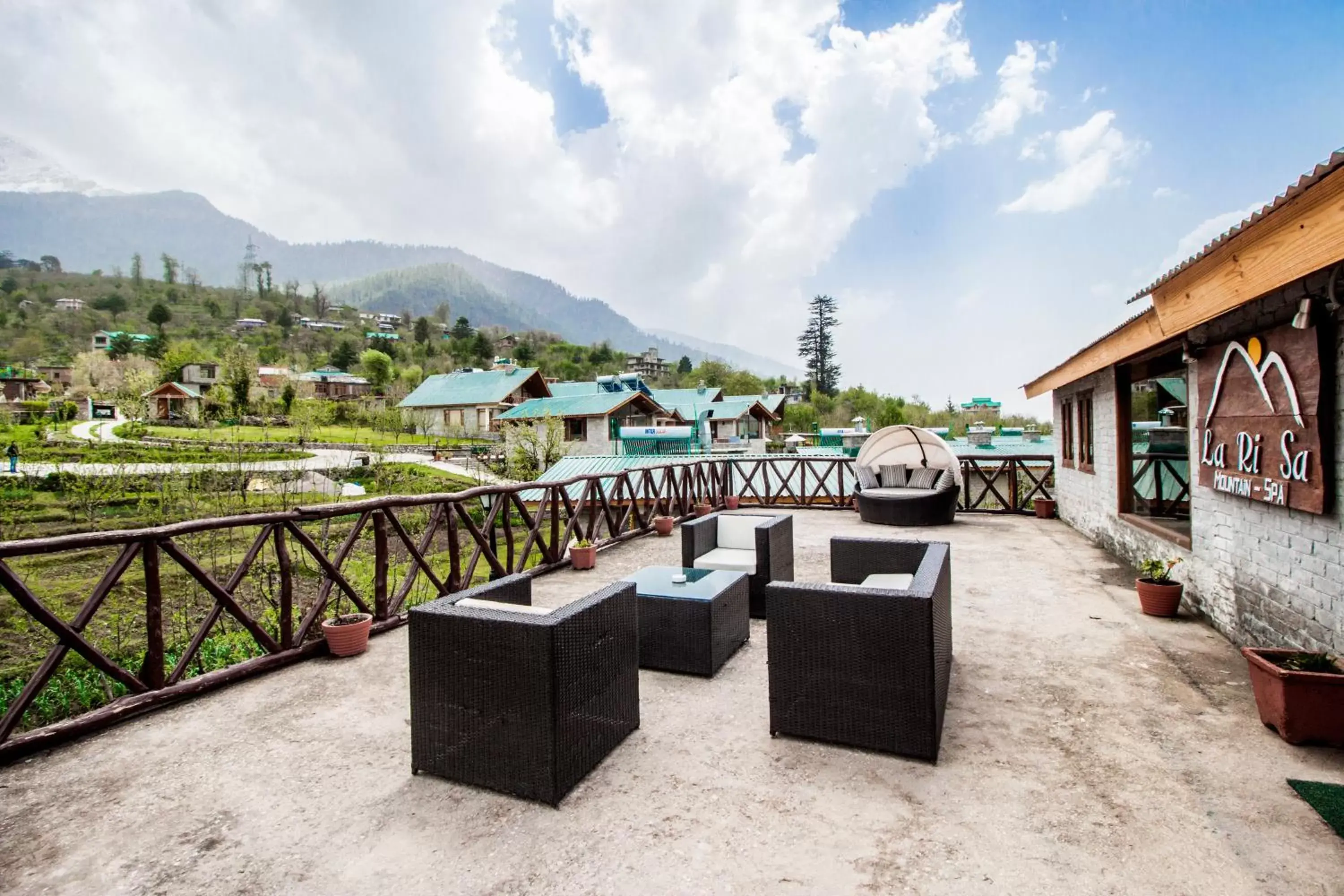 Spa and wellness centre/facilities in Larisa Resort Manali