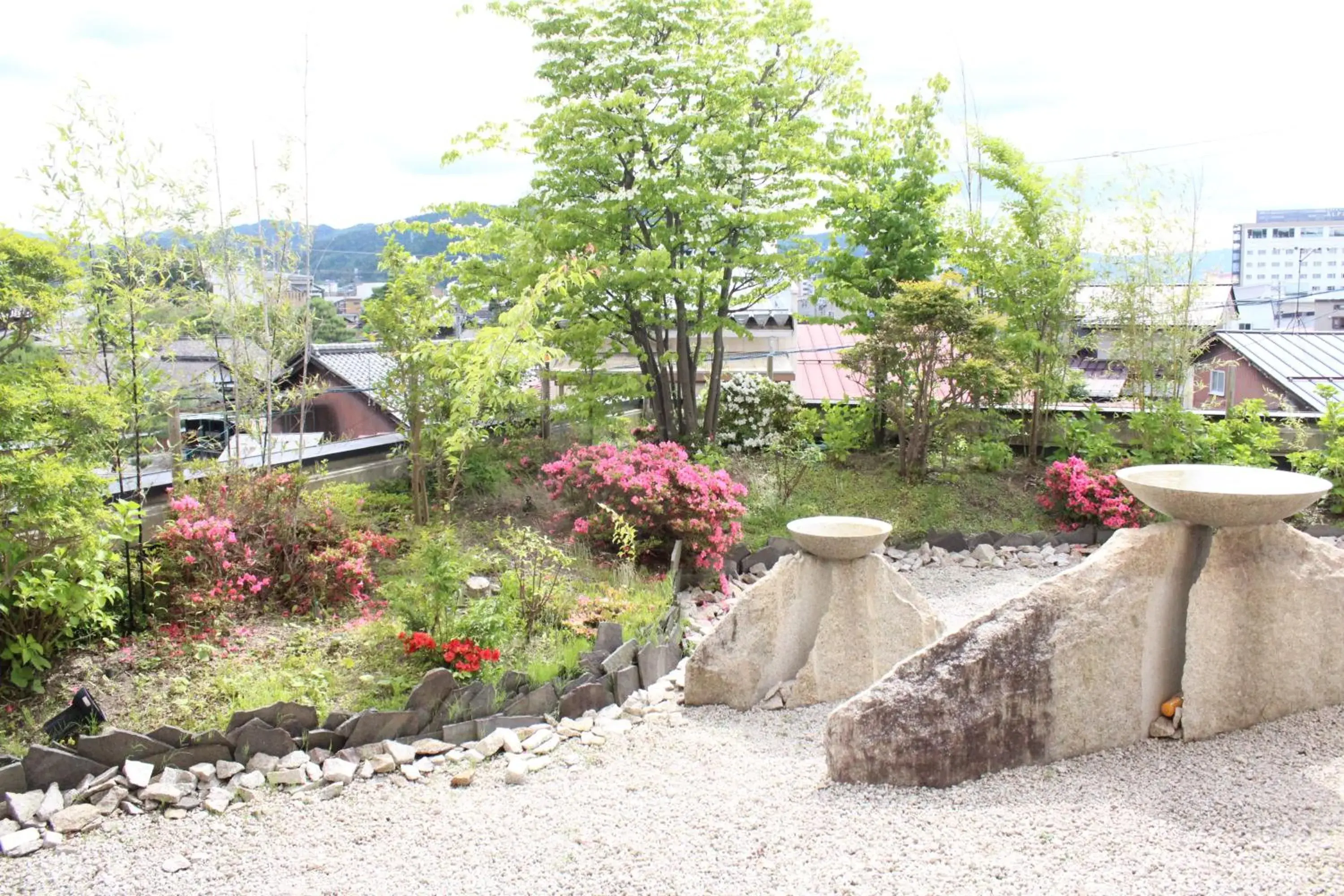 Garden view in Honjin Hiranoya Kachoan