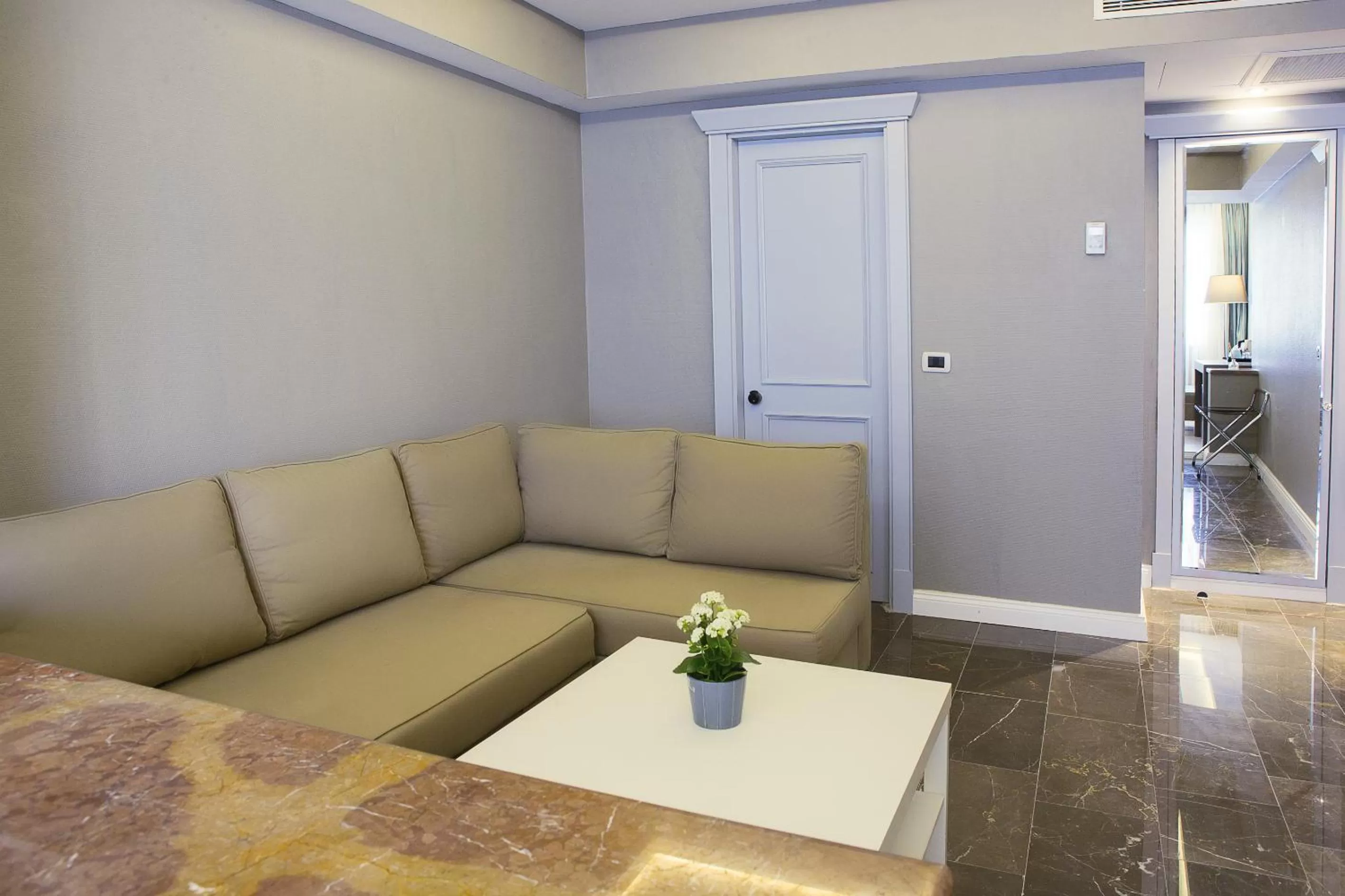 Dining area in Semsan Hotel