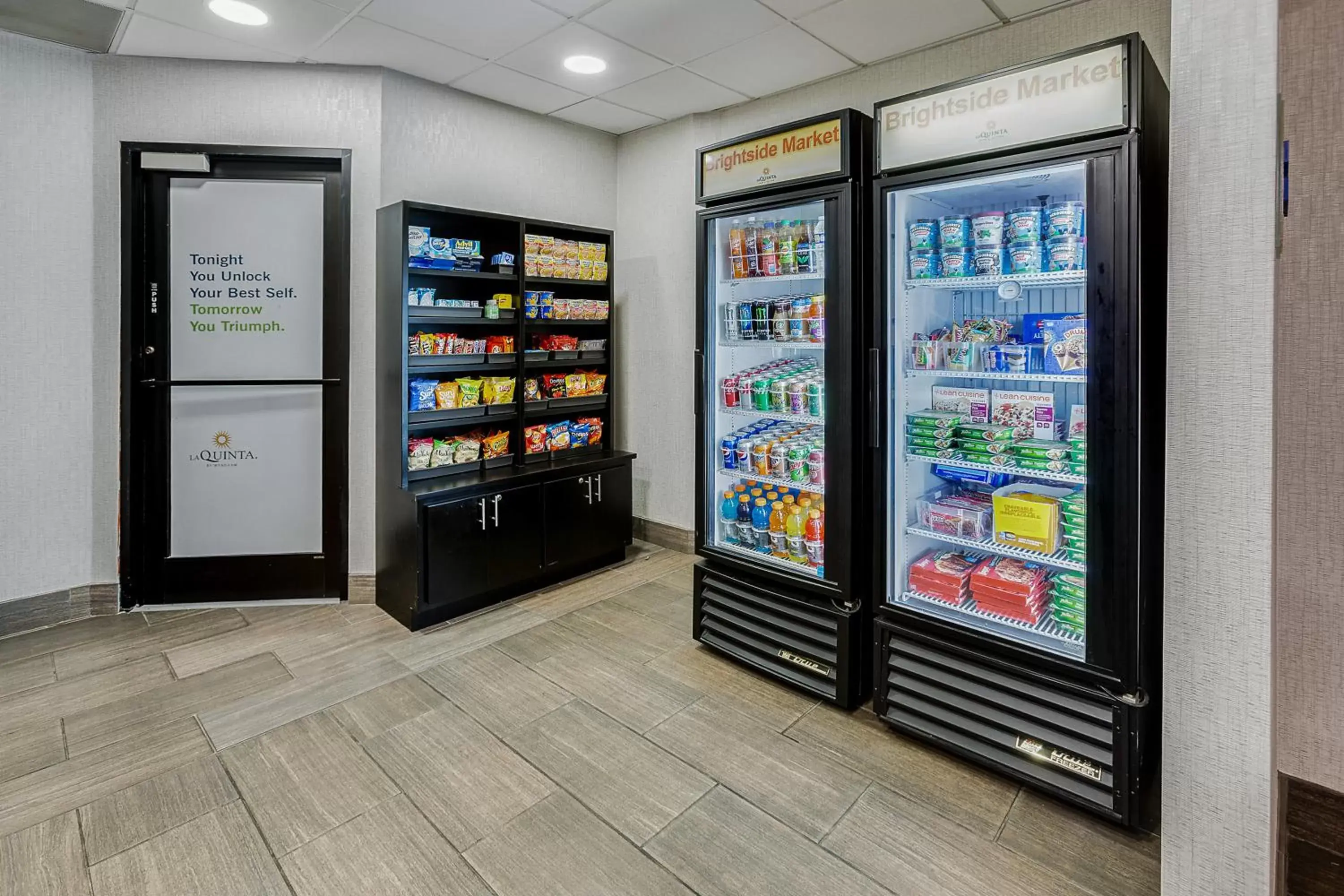 Restaurant/places to eat in La Quinta by Wyndham Clarksville Restaurant/places to eat in La Quinta by Wyndham Clarksville