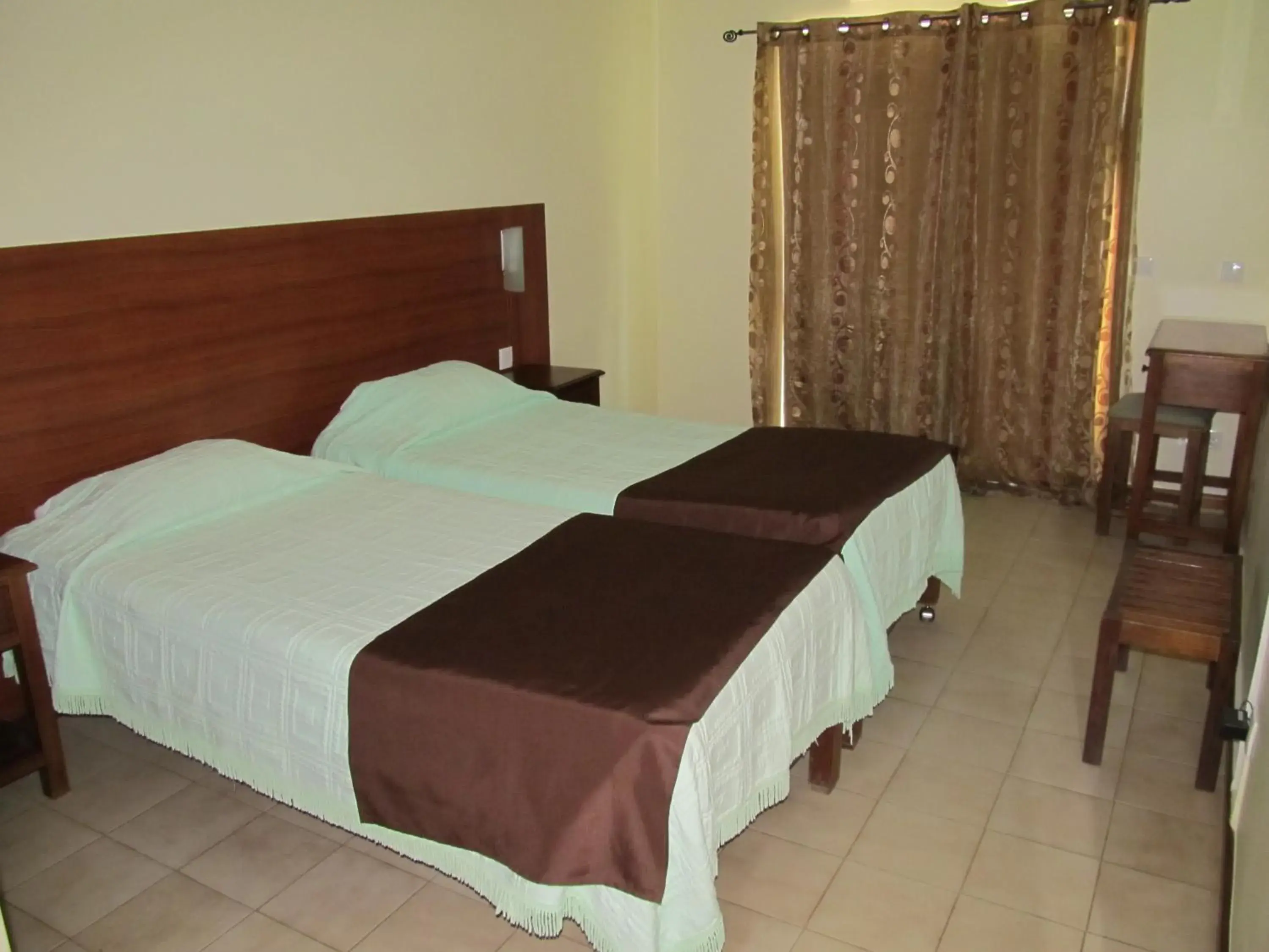 Bed in Hotel Avenida Praia