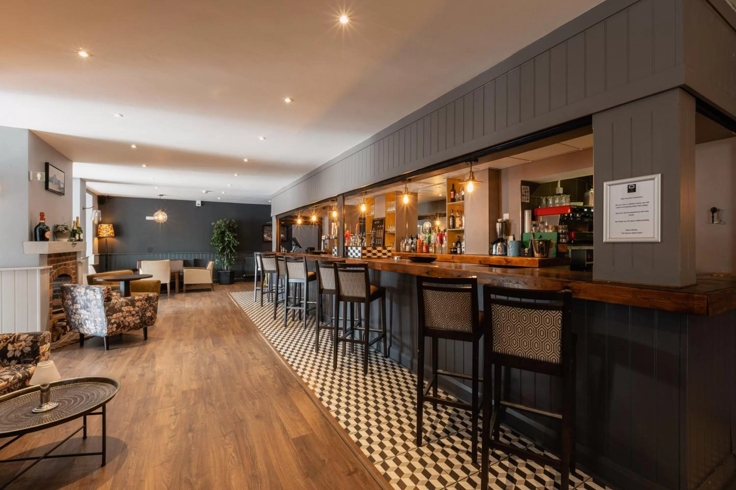 Lounge or bar in The Stones Hotel