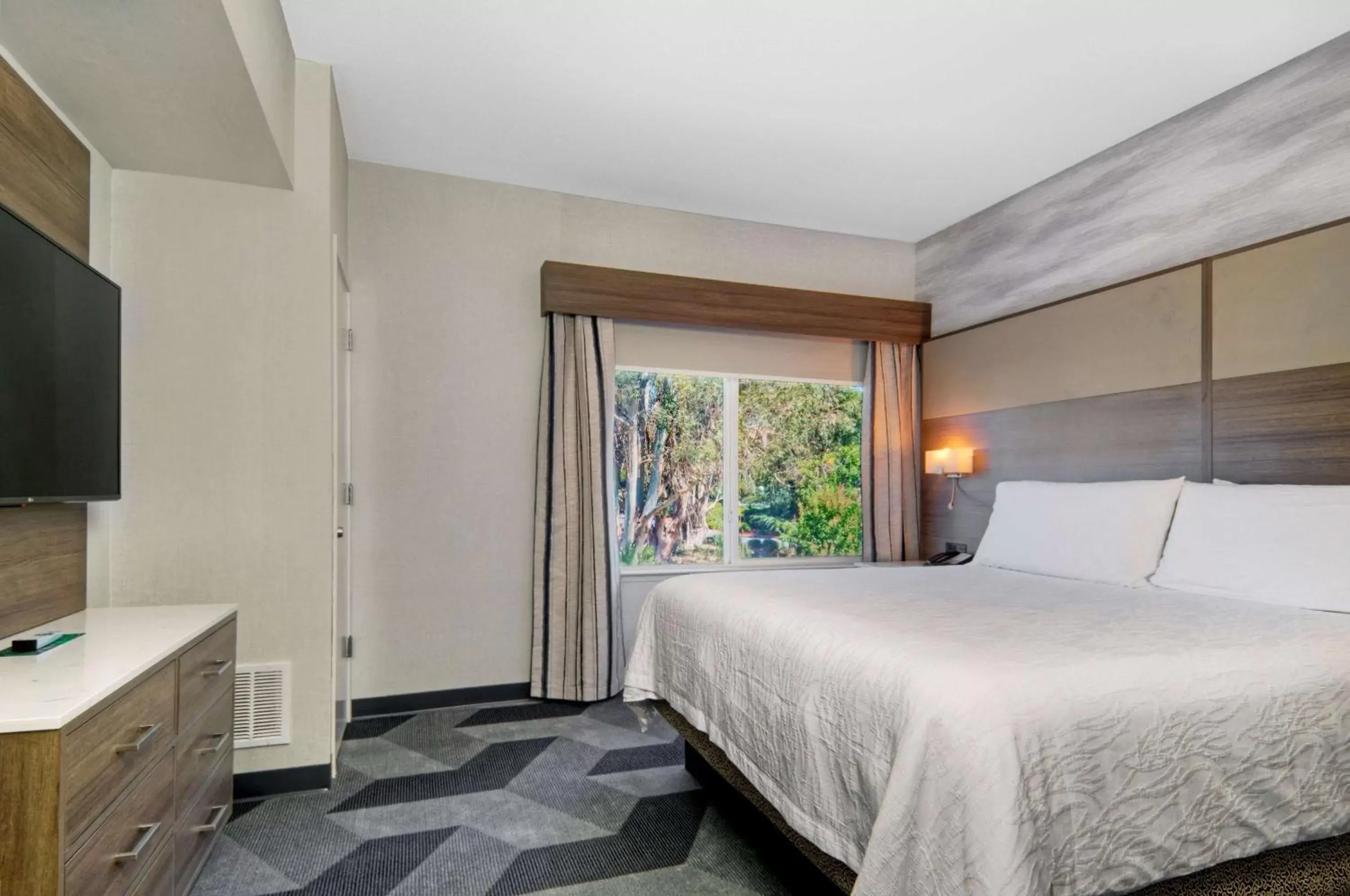Bedroom, Bed in Hilton Garden Inn Livermore