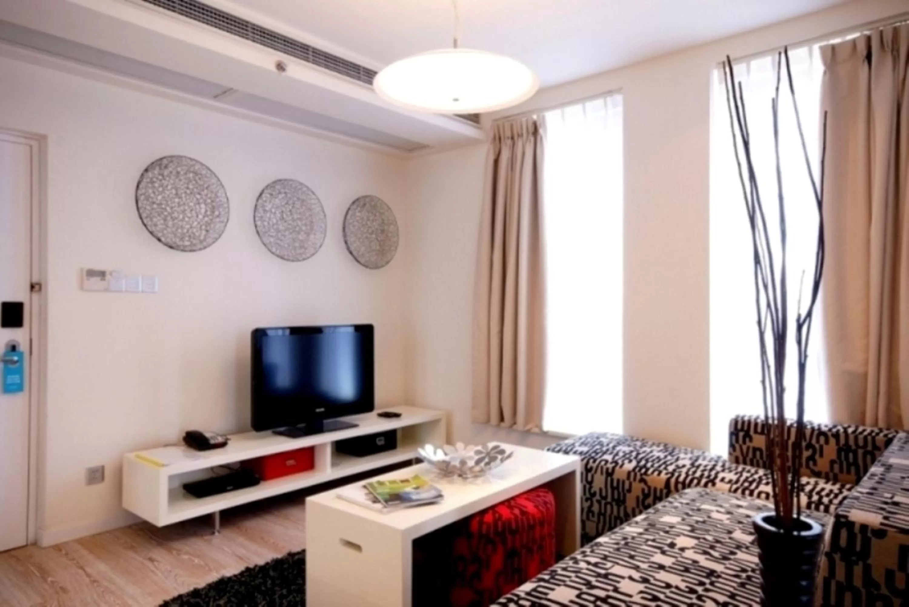 Living room, Bed in Modena by Fraser Putuo Shanghai