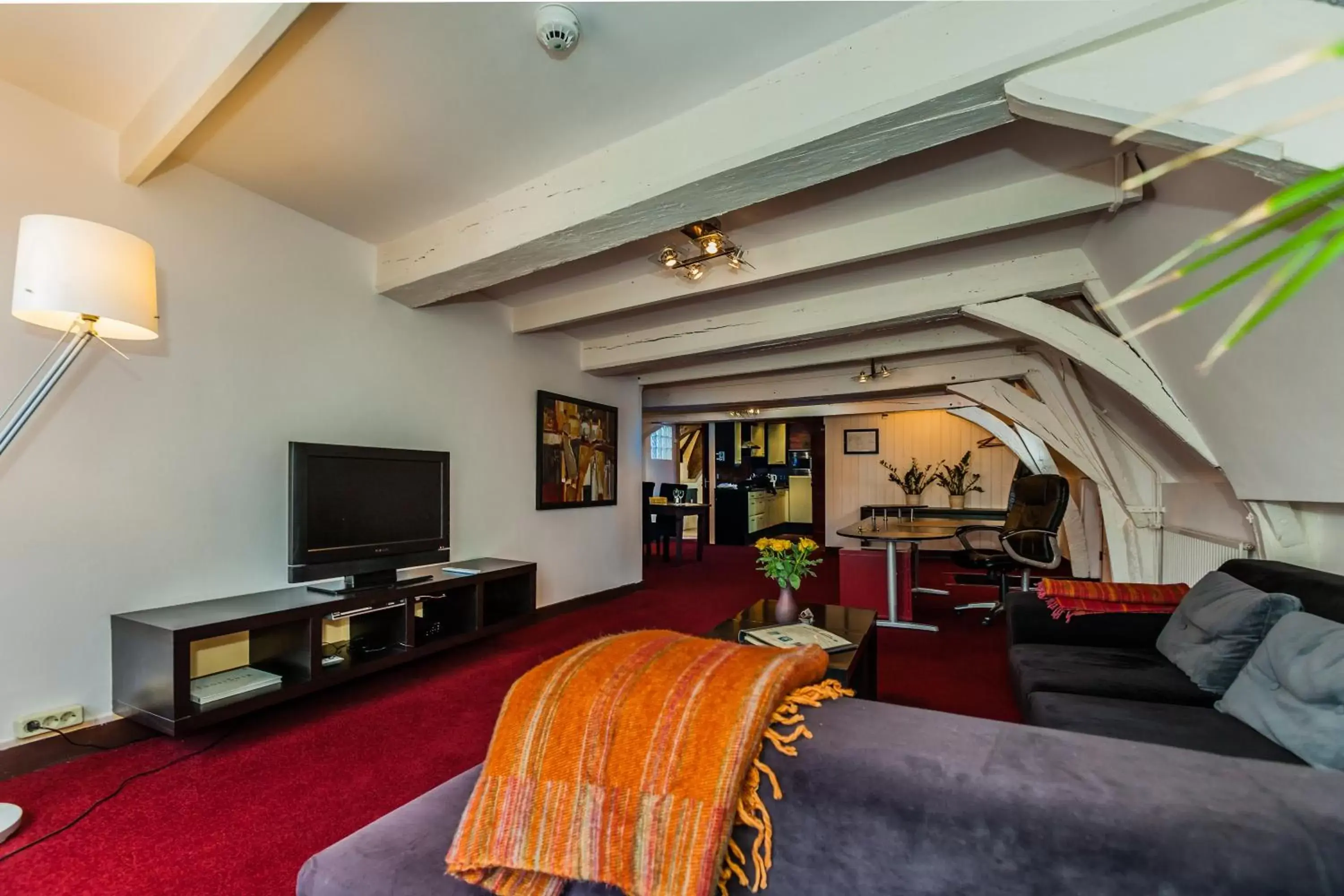 TV and multimedia, Seating Area in Hotel de Vischpoorte, hartje Deventer en aan de IJssel